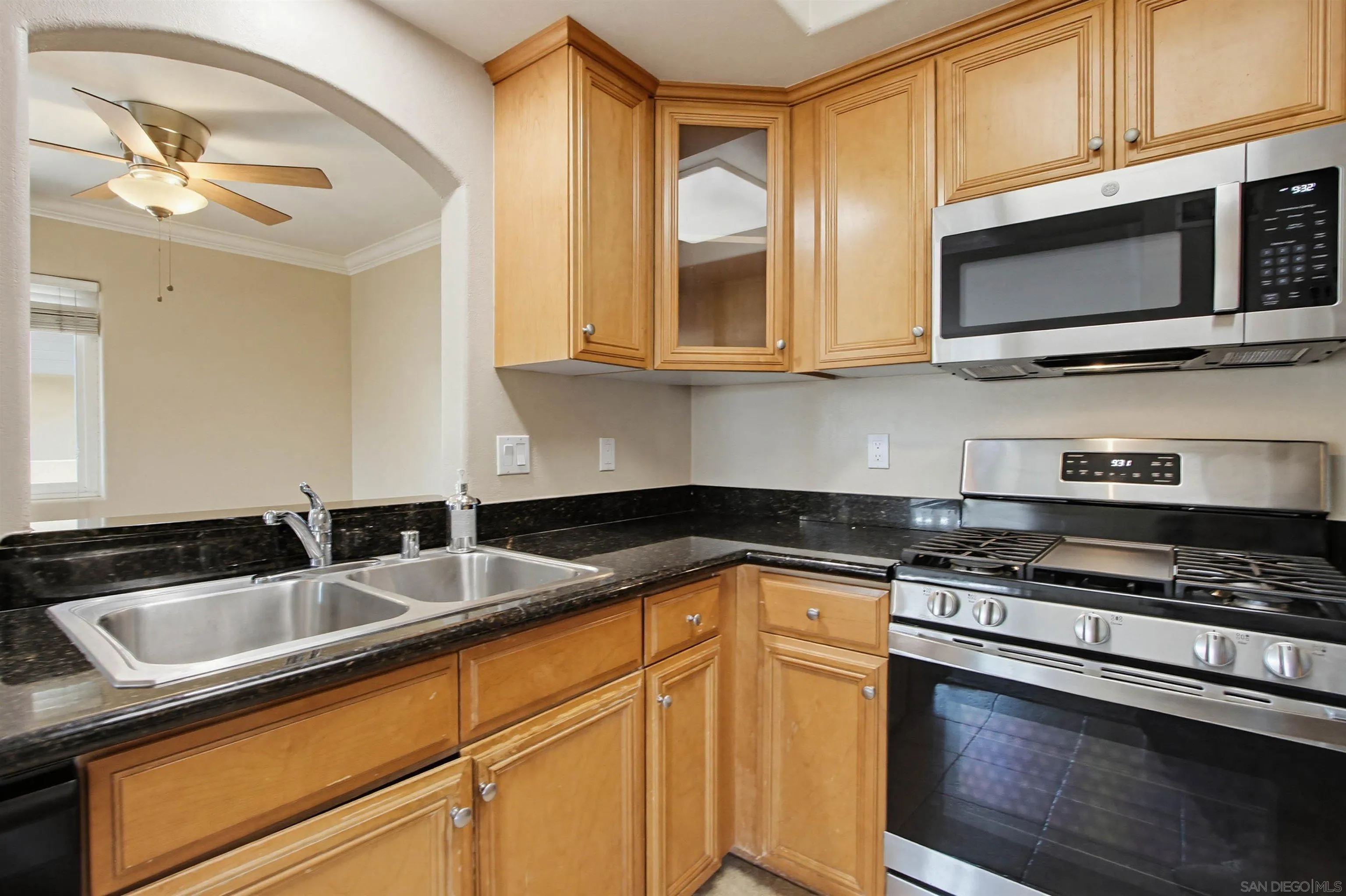 https://cdn.realtyfeed.com/cdn/127/260005308/eac393dbbff306b282214cf665a96551.webp