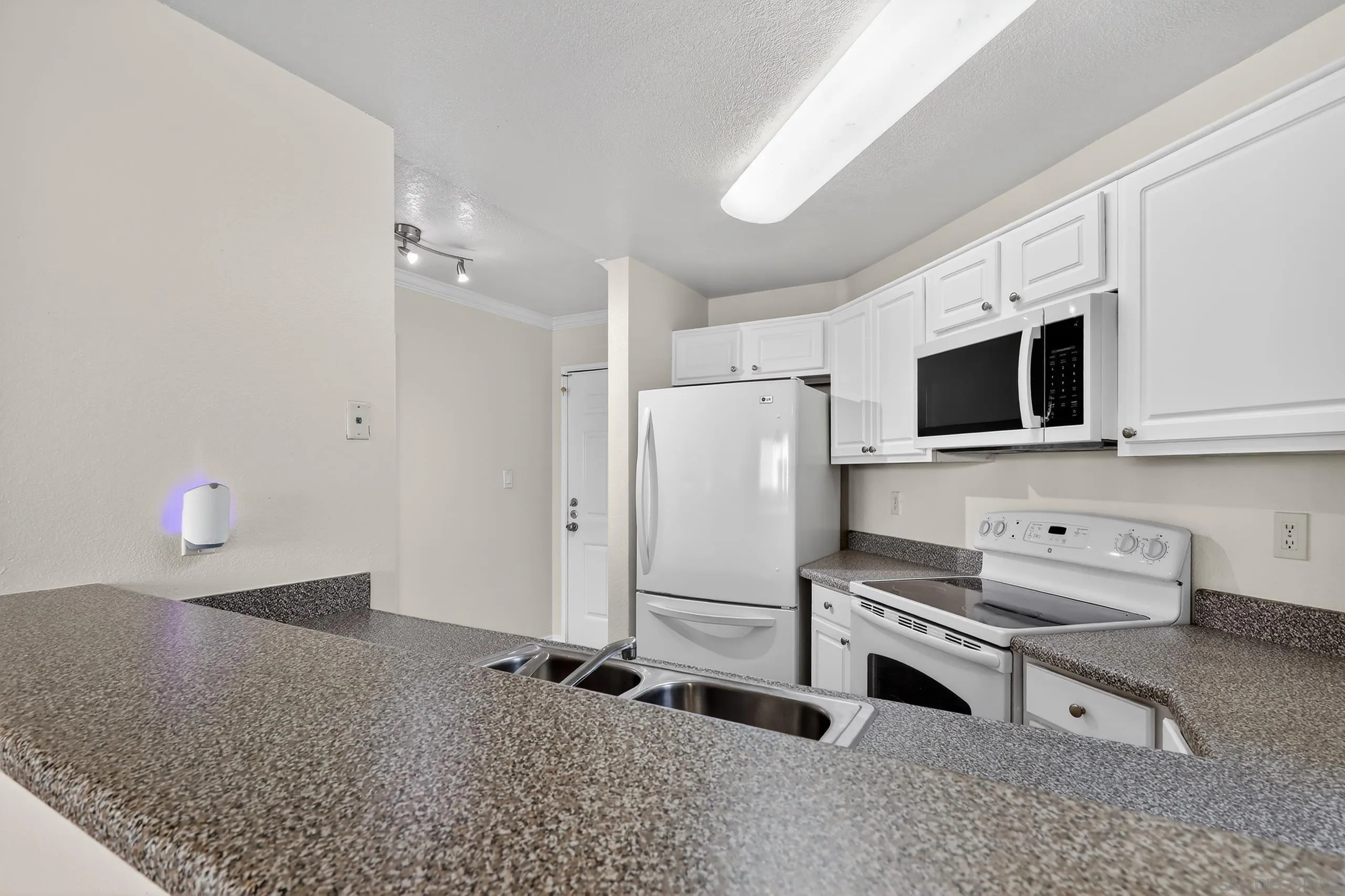 Photo #4: 260005309 Listing: Photo #4