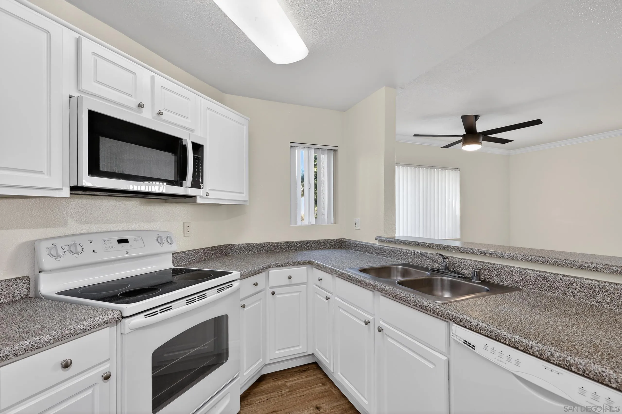 Photo #3: 260005309 Listing: Photo #3