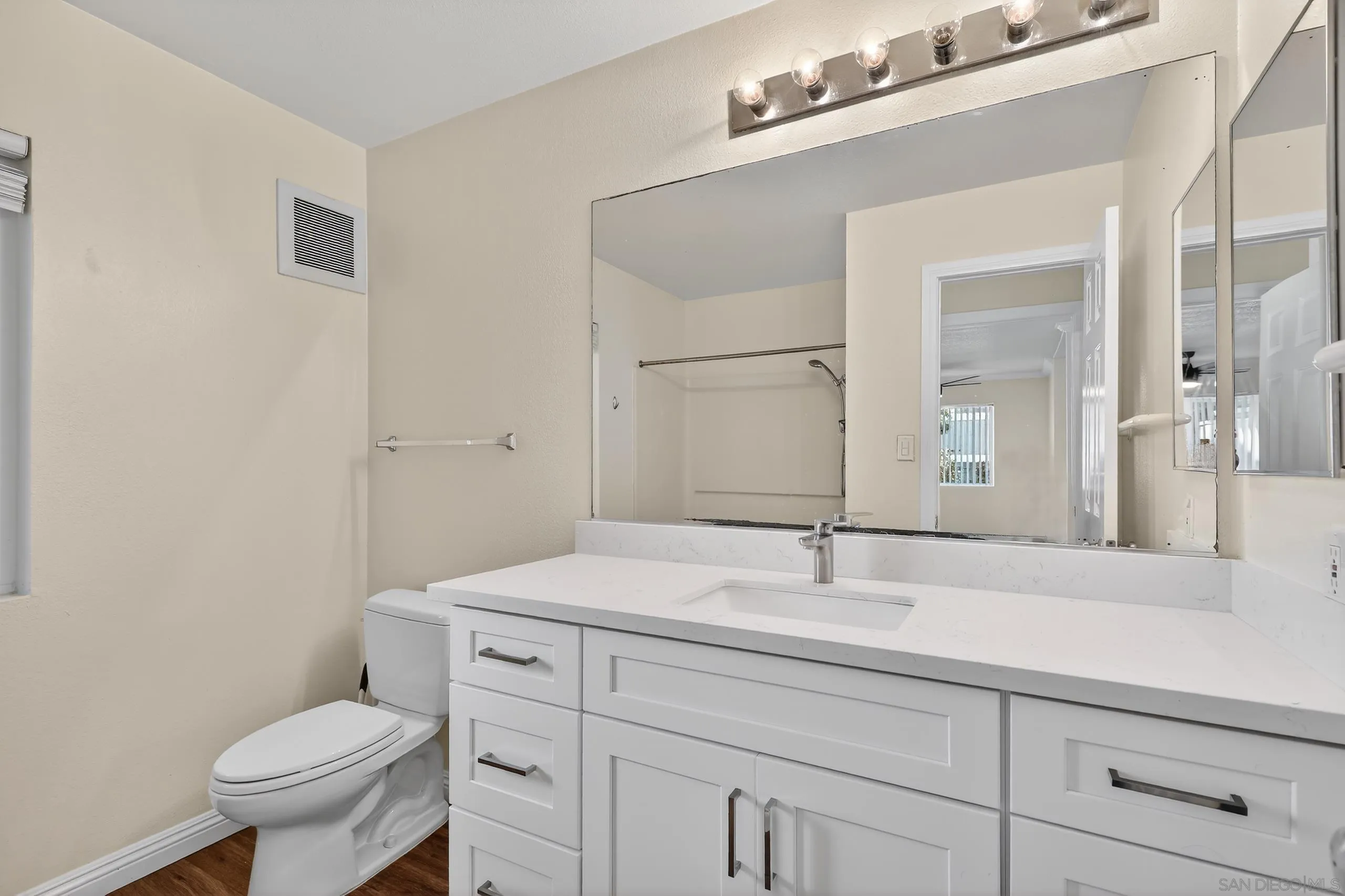 Photo #12: 260005309 Listing: Photo #12