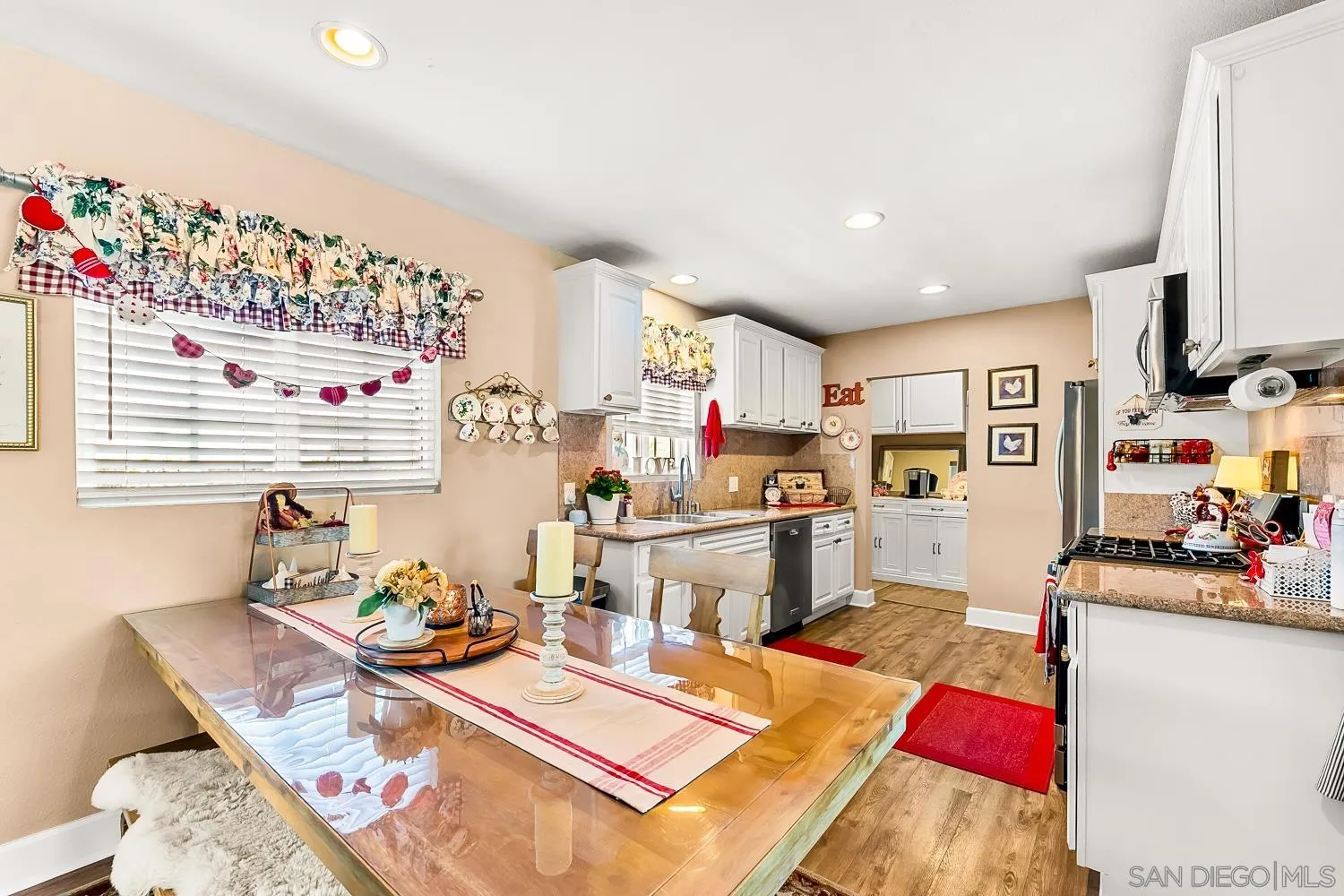 https://cdn.realtyfeed.com/cdn/127/260005311/059b550f2b5de67baff55a5ec01b2826.webp