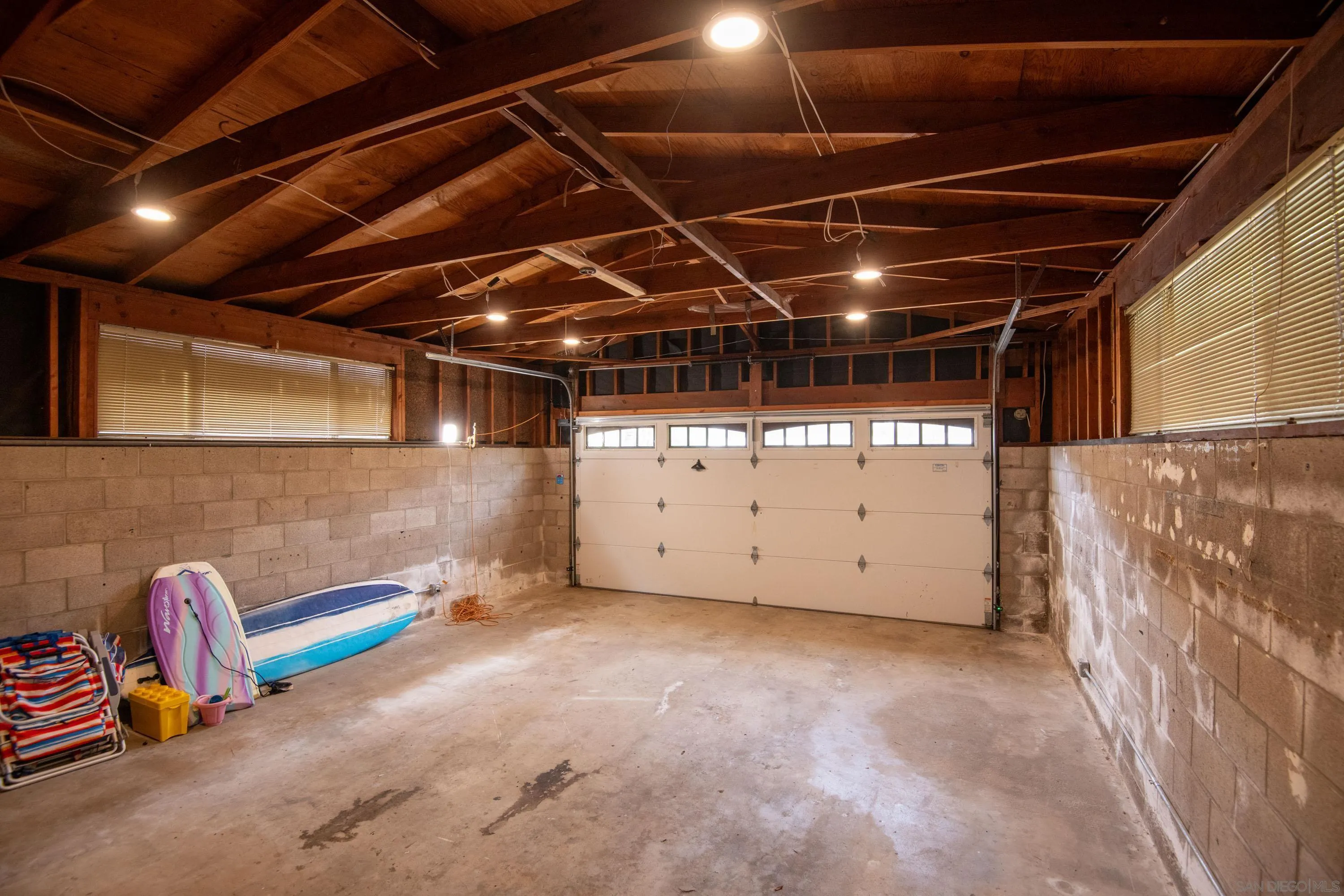 https://cdn.realtyfeed.com/cdn/127/260005312/f7d32bfb9a53bd3bd17b06682c555d99.webp