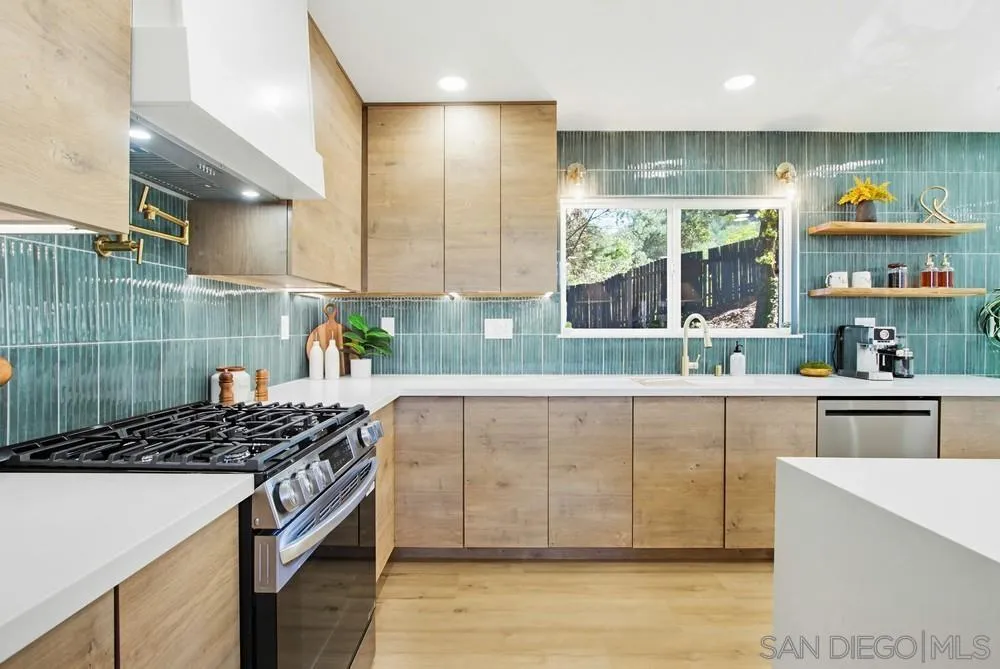 https://cdn.realtyfeed.com/cdn/127/260005316/c52f31ced41b353e19c089a54f4214a0.webp