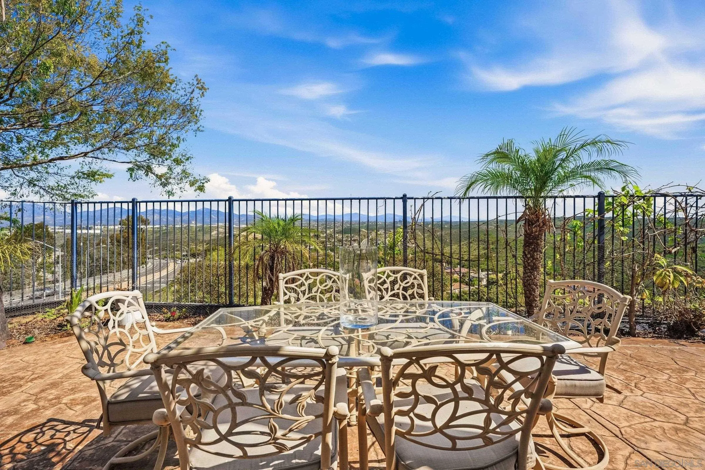 https://cdn.realtyfeed.com/cdn/127/260005320/1a2455db8b03b804bd0e2aff60392a6c.webp