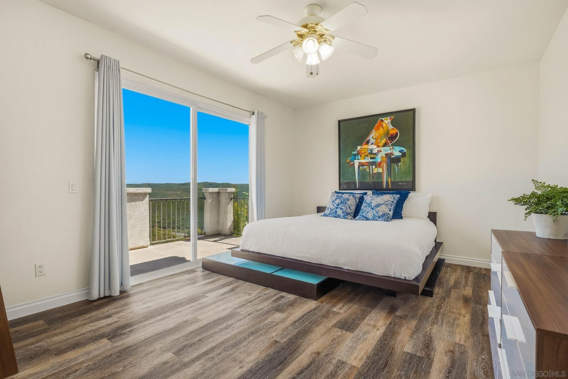 https://cdn.realtyfeed.com/cdn/127/260005320/2e36e0c88d11085e5aee771cc87536e5.webp