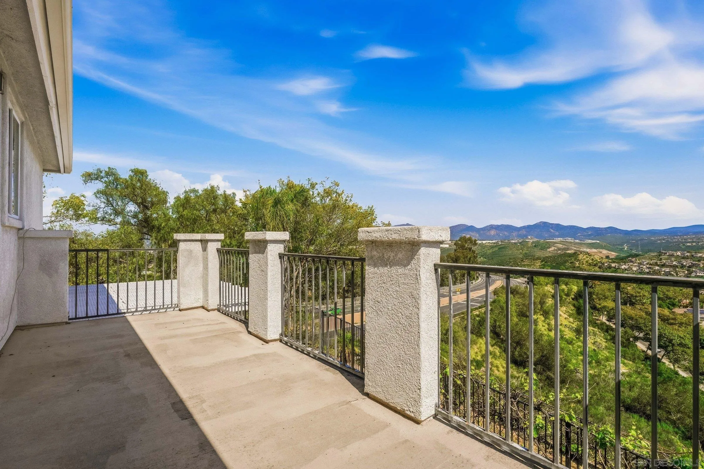 https://cdn.realtyfeed.com/cdn/127/260005320/82e294c45a4aaf5d7948360534476ce4.webp