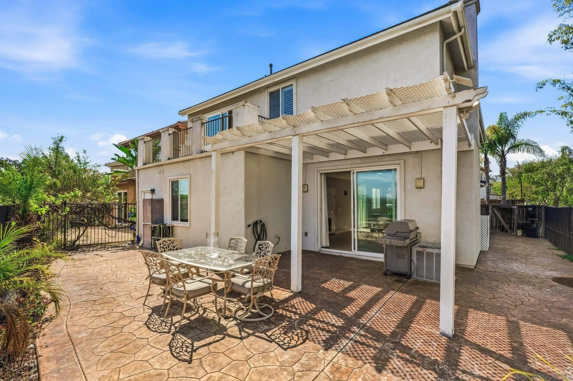 https://cdn.realtyfeed.com/cdn/127/260005320/912bee7f6db836fe50c576f7f9784eb7.webp