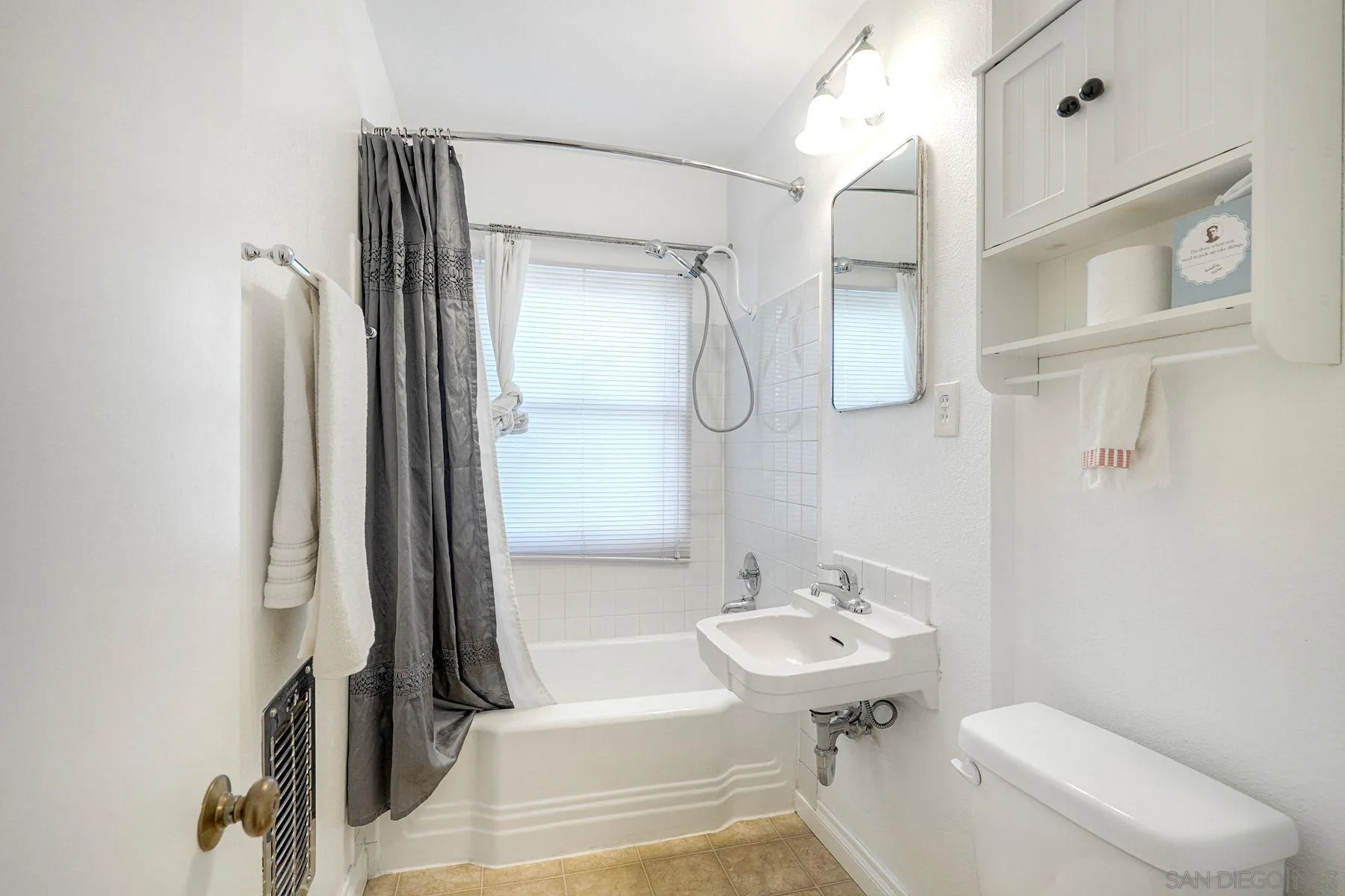 https://cdn.realtyfeed.com/cdn/127/260005322/6dd44fc687d3a137fa0184713d6017e5.webp