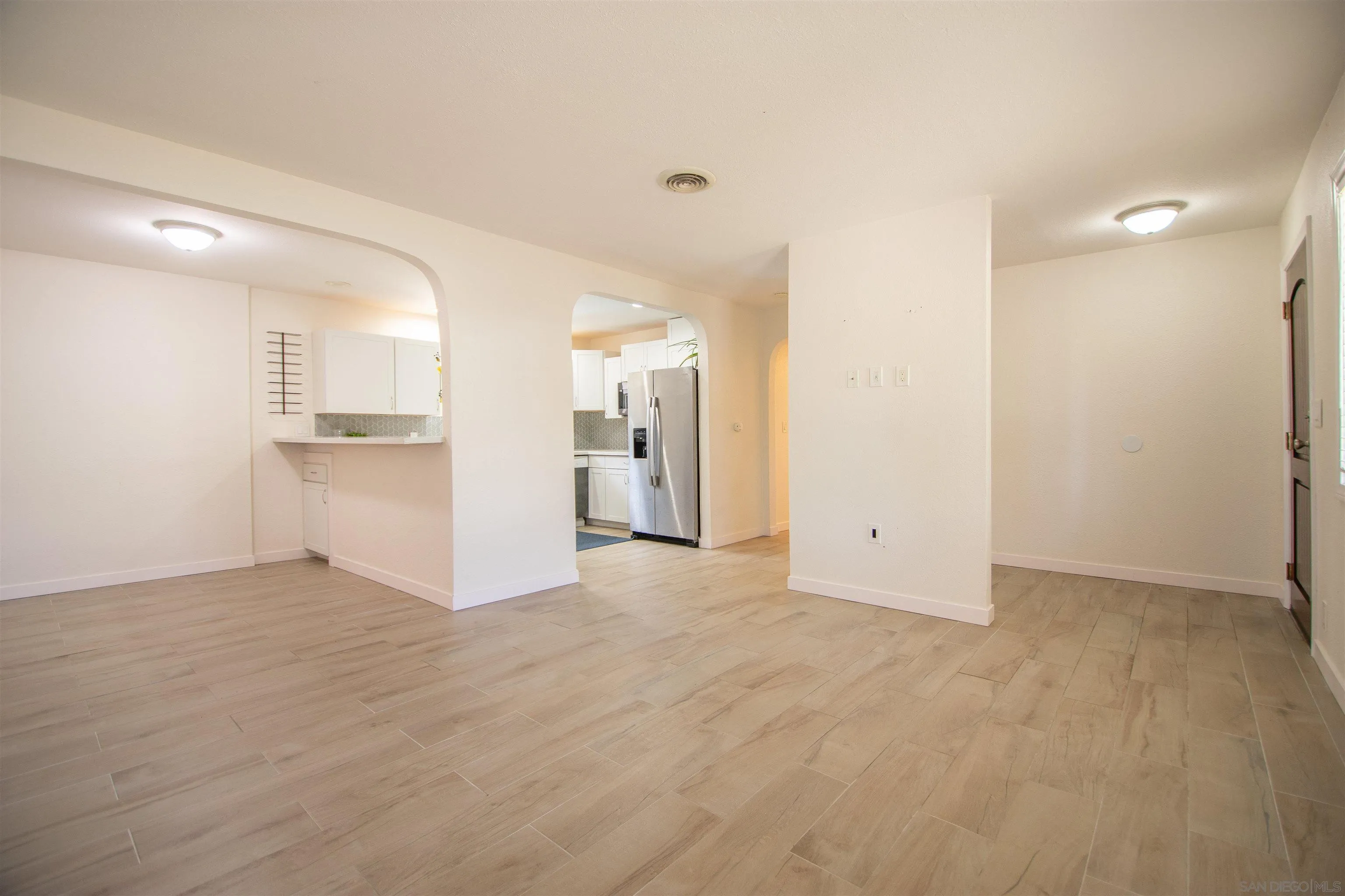 https://cdn.realtyfeed.com/cdn/127/260005323/12811321d3a637c8456ccceb59f0e950.webp