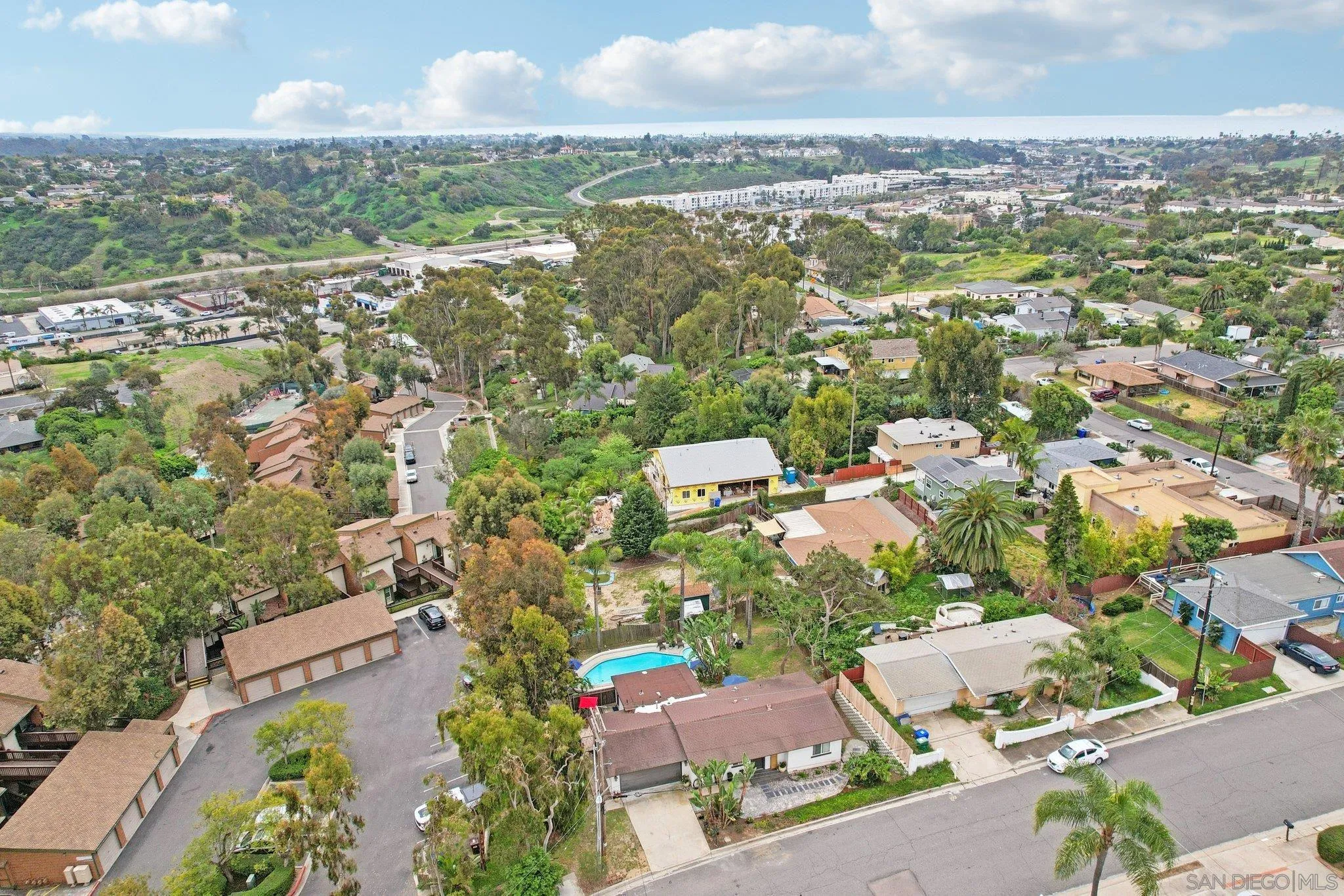 https://cdn.realtyfeed.com/cdn/127/260005323/7421d0c2f1cf2d7f2ceeb7fd85312c9f.webp
