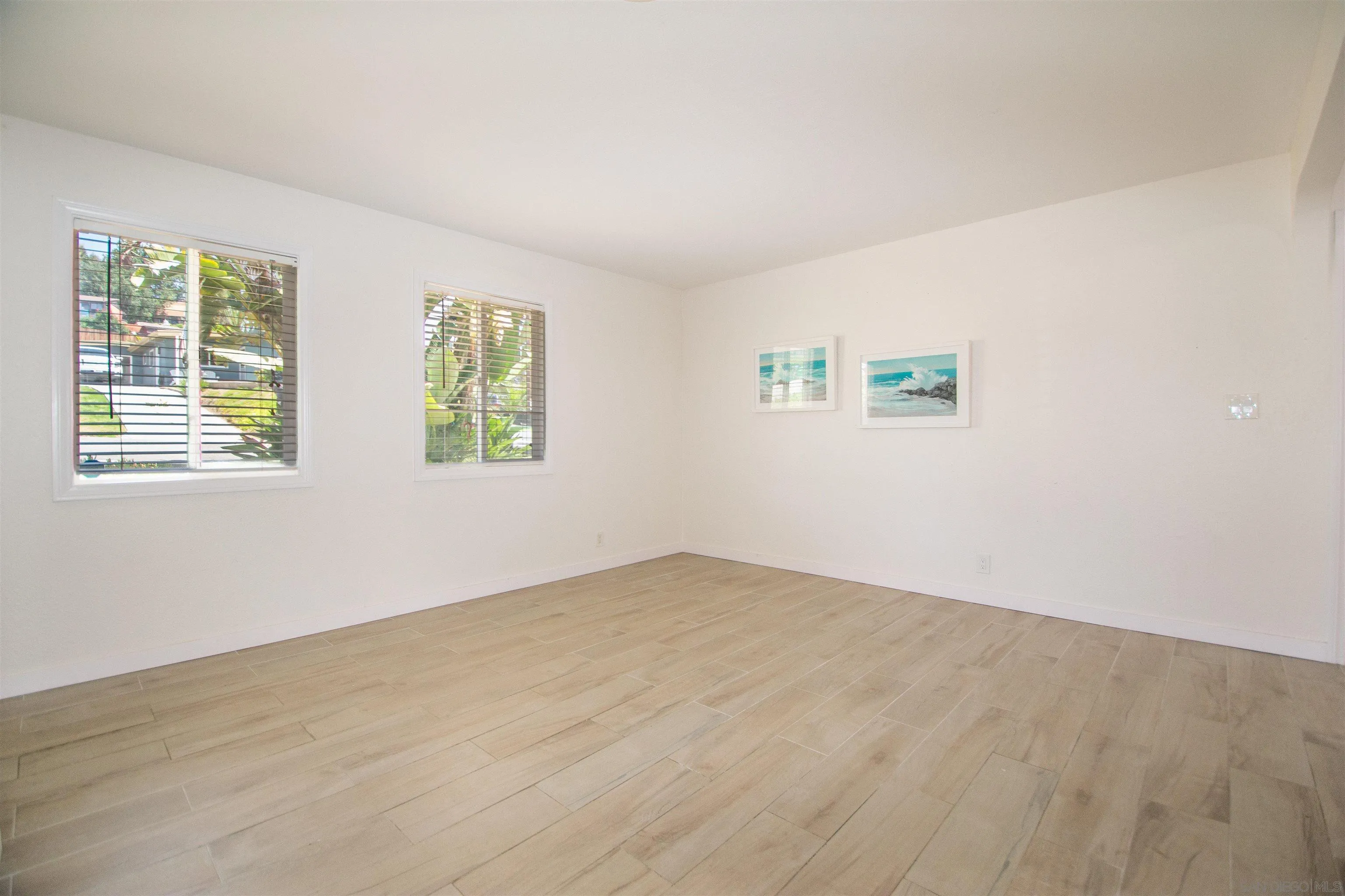 https://cdn.realtyfeed.com/cdn/127/260005323/f5a4da4493a449ac8ee3852168b310df.webp