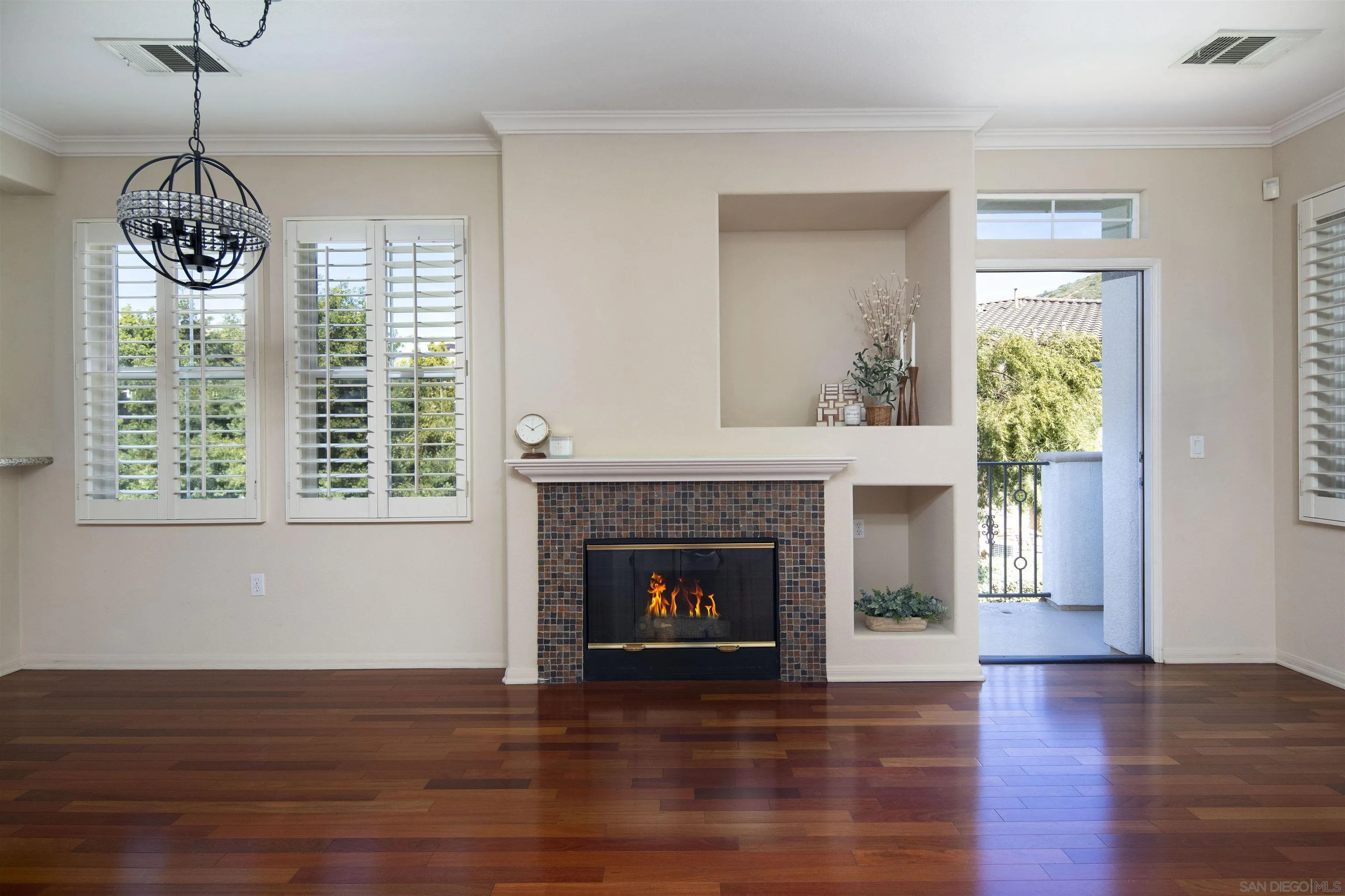 Photo #8: 260005332 Listing: Photo #8