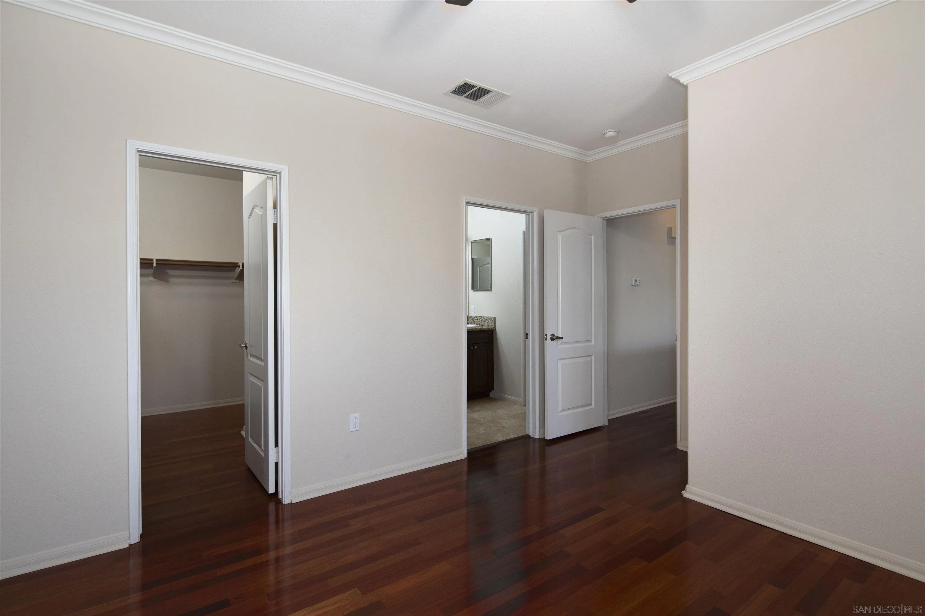 Photo #19: 260005332 Listing: Photo #19