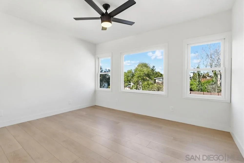 https://cdn.realtyfeed.com/cdn/127/260005333/4e041666188aed7c892a1b06c3b04dc1.webp