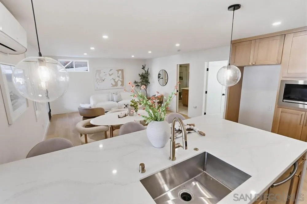 https://cdn.realtyfeed.com/cdn/127/260005333/dd9d3646118dc2f1408f16b44124965d.webp