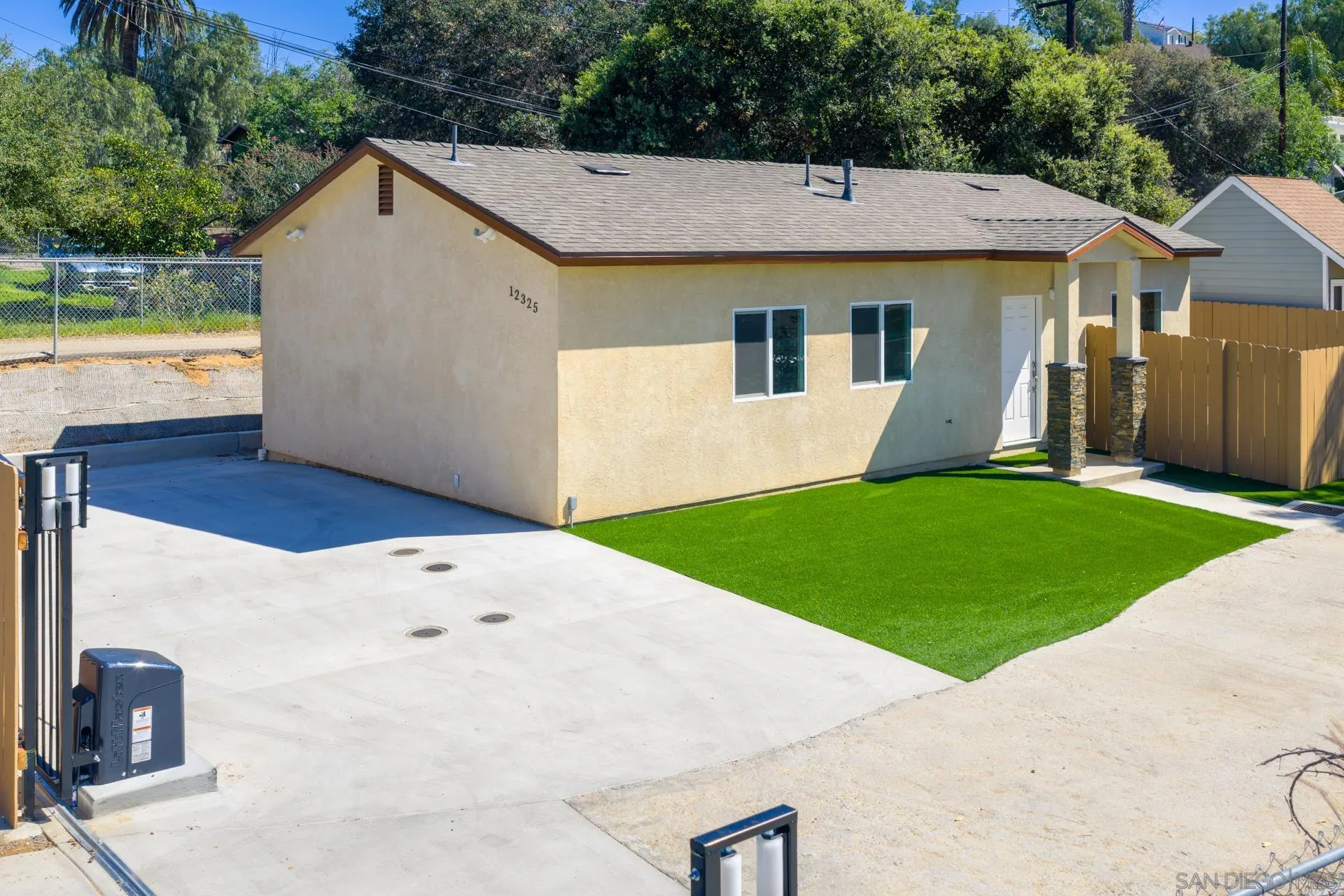 https://cdn.realtyfeed.com/cdn/127/260005336/0b5cafa7f2bd15ad35edee81f8af12de.webp