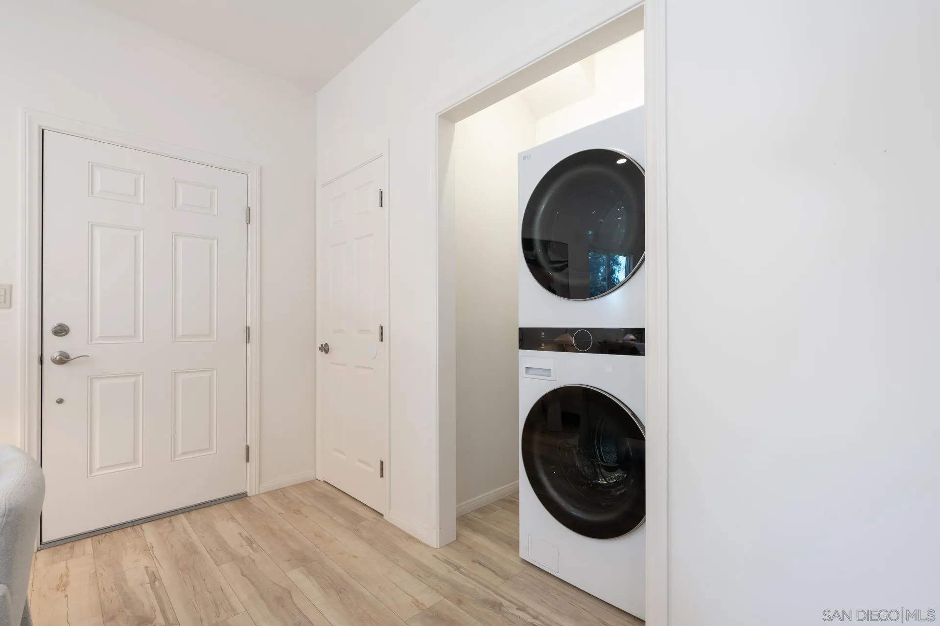 https://cdn.realtyfeed.com/cdn/127/260005336/1233016bc225d9afe41ce356c1ebe6d5.webp