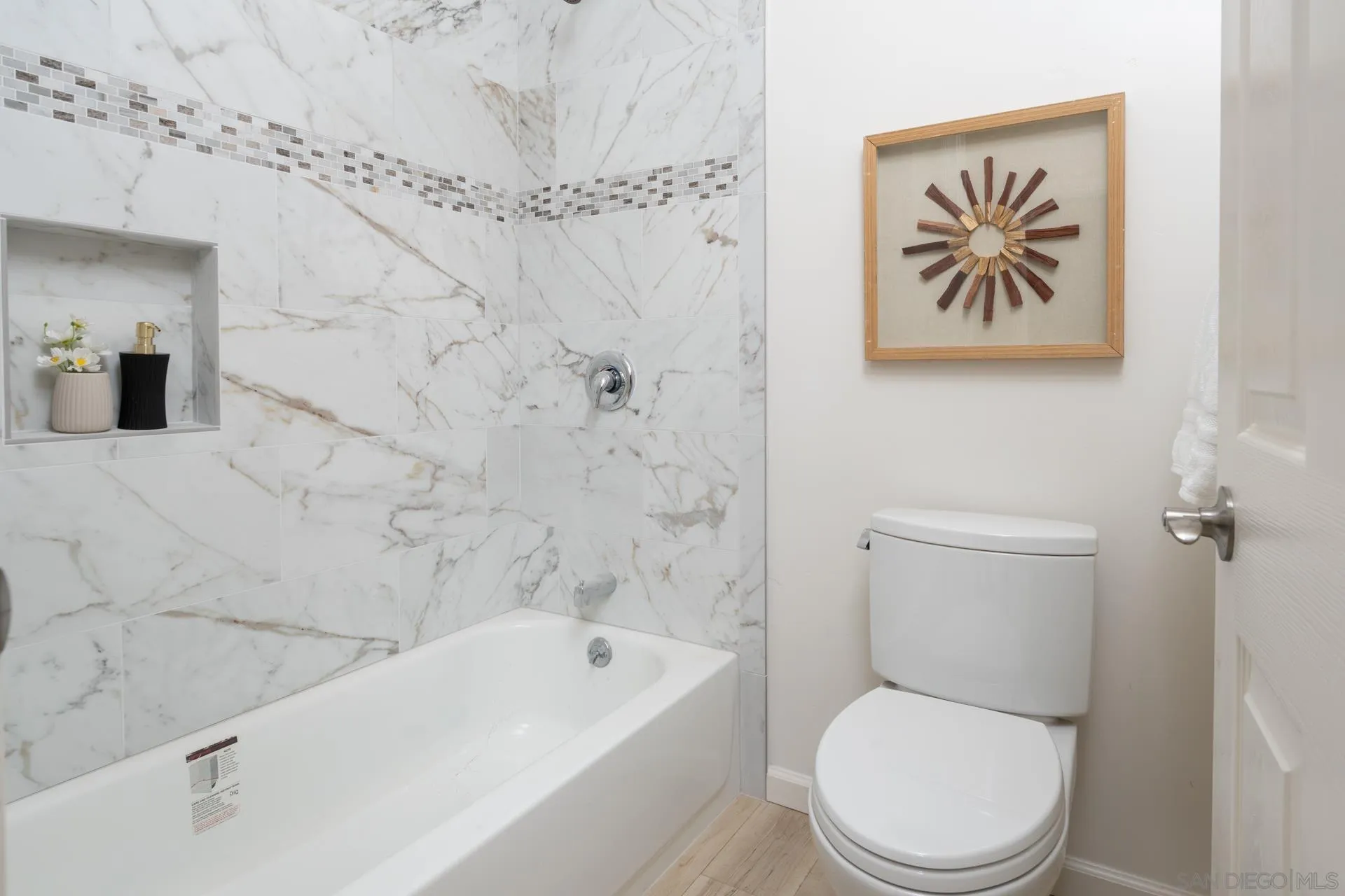 https://cdn.realtyfeed.com/cdn/127/260005336/21281d98b85493e3d420de450b56c6c2.webp