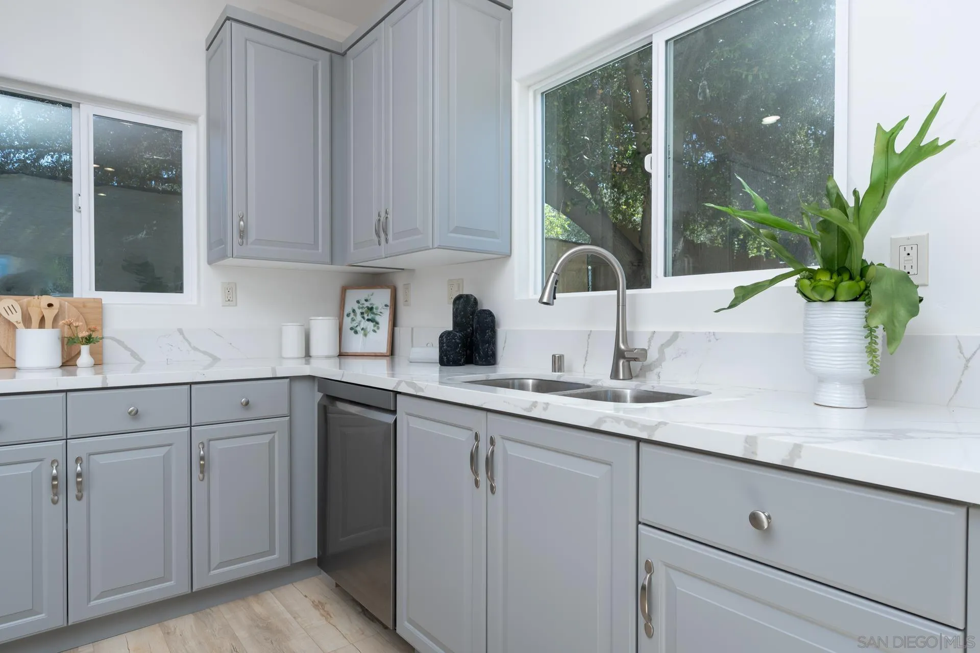 https://cdn.realtyfeed.com/cdn/127/260005336/56016fcef56766e3854ef06284d3bdde.webp