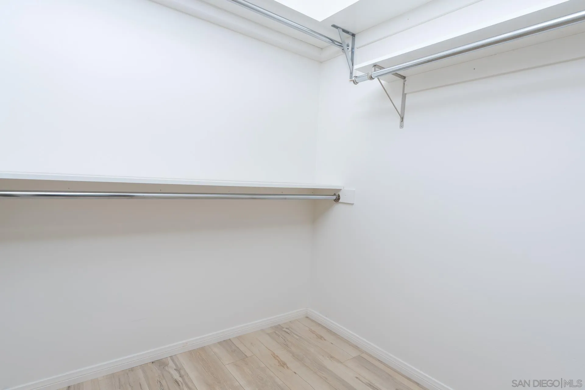 https://cdn.realtyfeed.com/cdn/127/260005336/8850cf8b18d62bbaa5056e7a36a632a1.webp