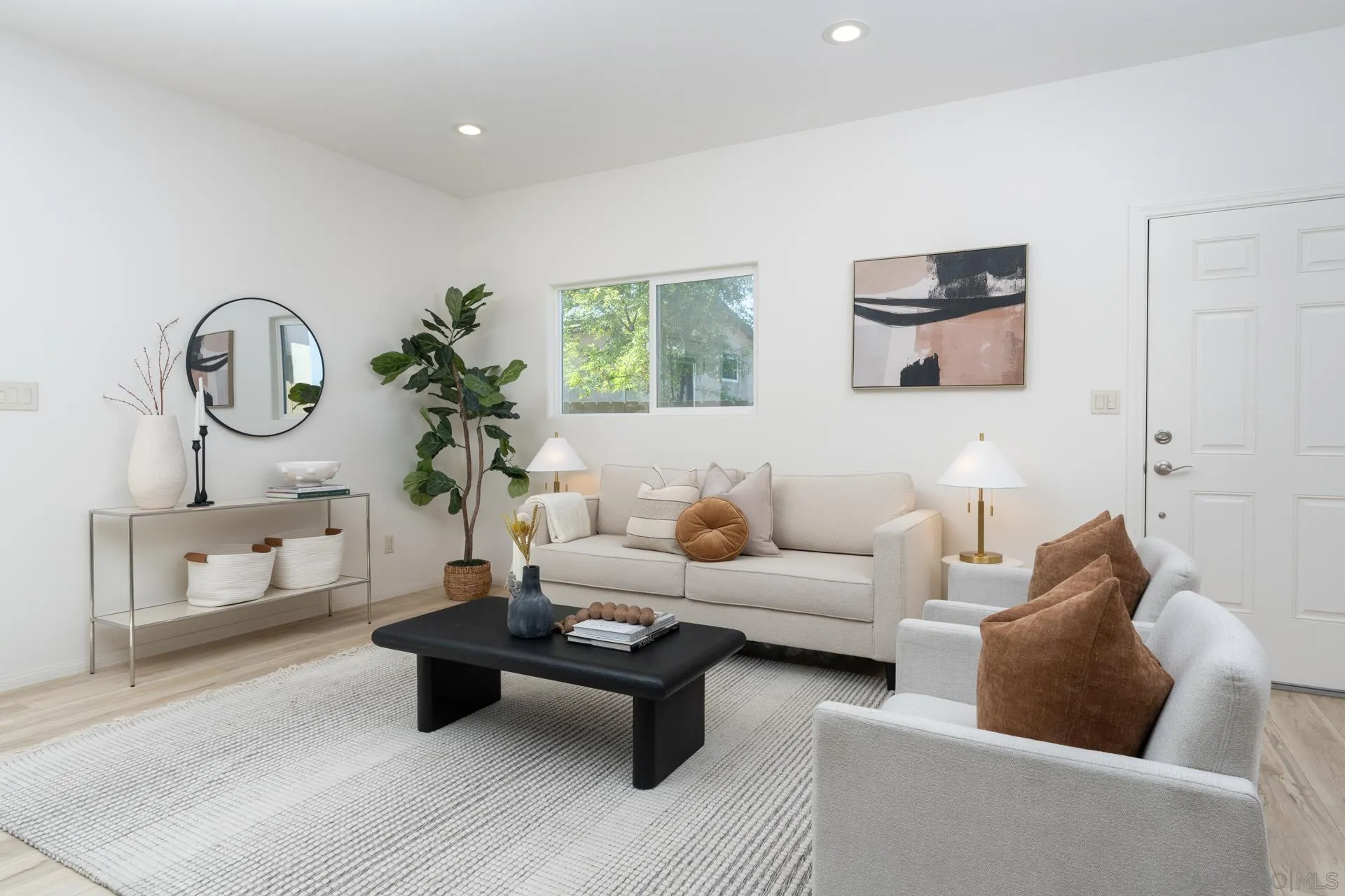 https://cdn.realtyfeed.com/cdn/127/260005336/a68649f0fa25a4543e1801686fc9d28e.webp