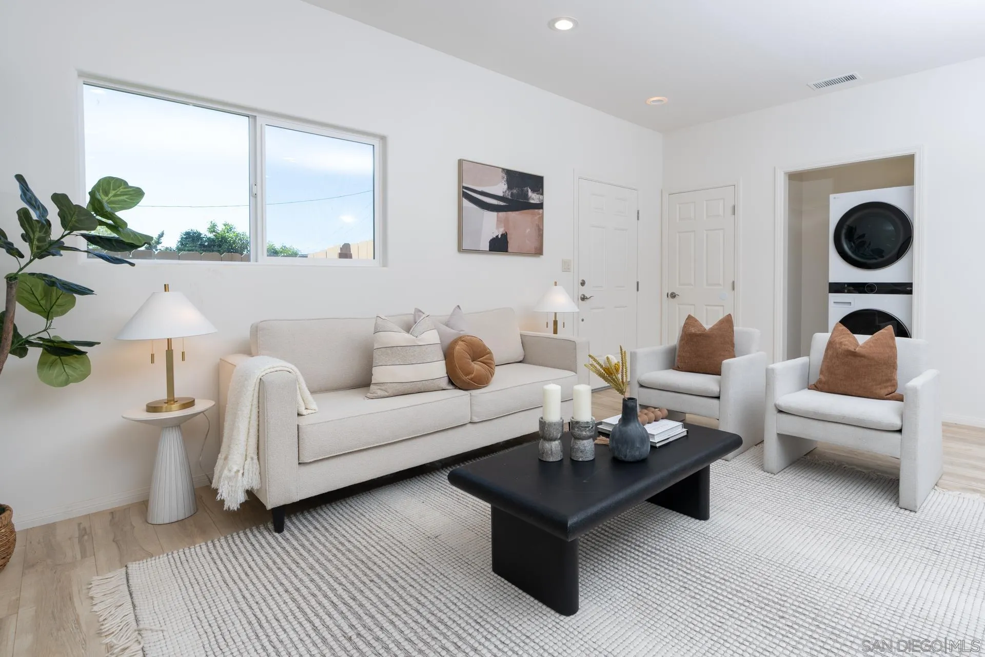 https://cdn.realtyfeed.com/cdn/127/260005336/e9f6d23e7ad5f6ee3f9729994a656460.webp