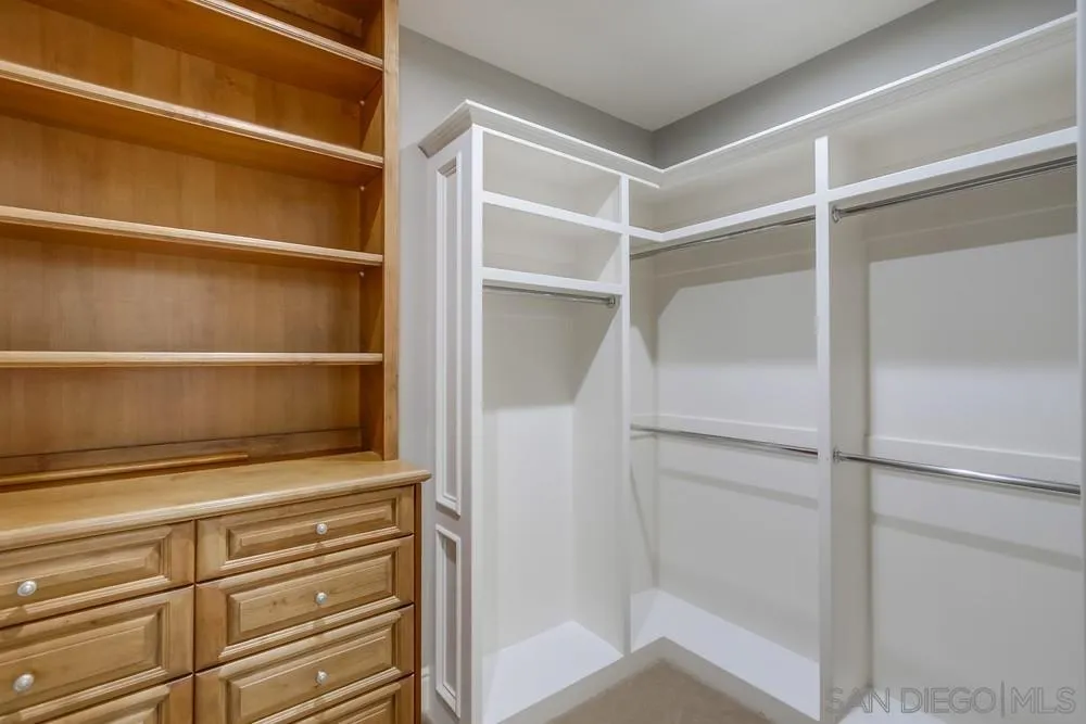 https://cdn.realtyfeed.com/cdn/127/260005337/402f86af22ee73838b9883aa533e3d32.webp