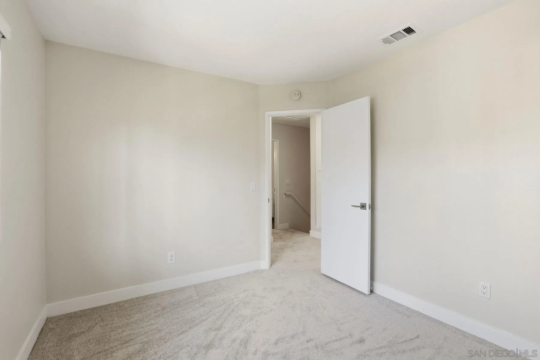 Photo #16: 260005342 Listing: Photo #16