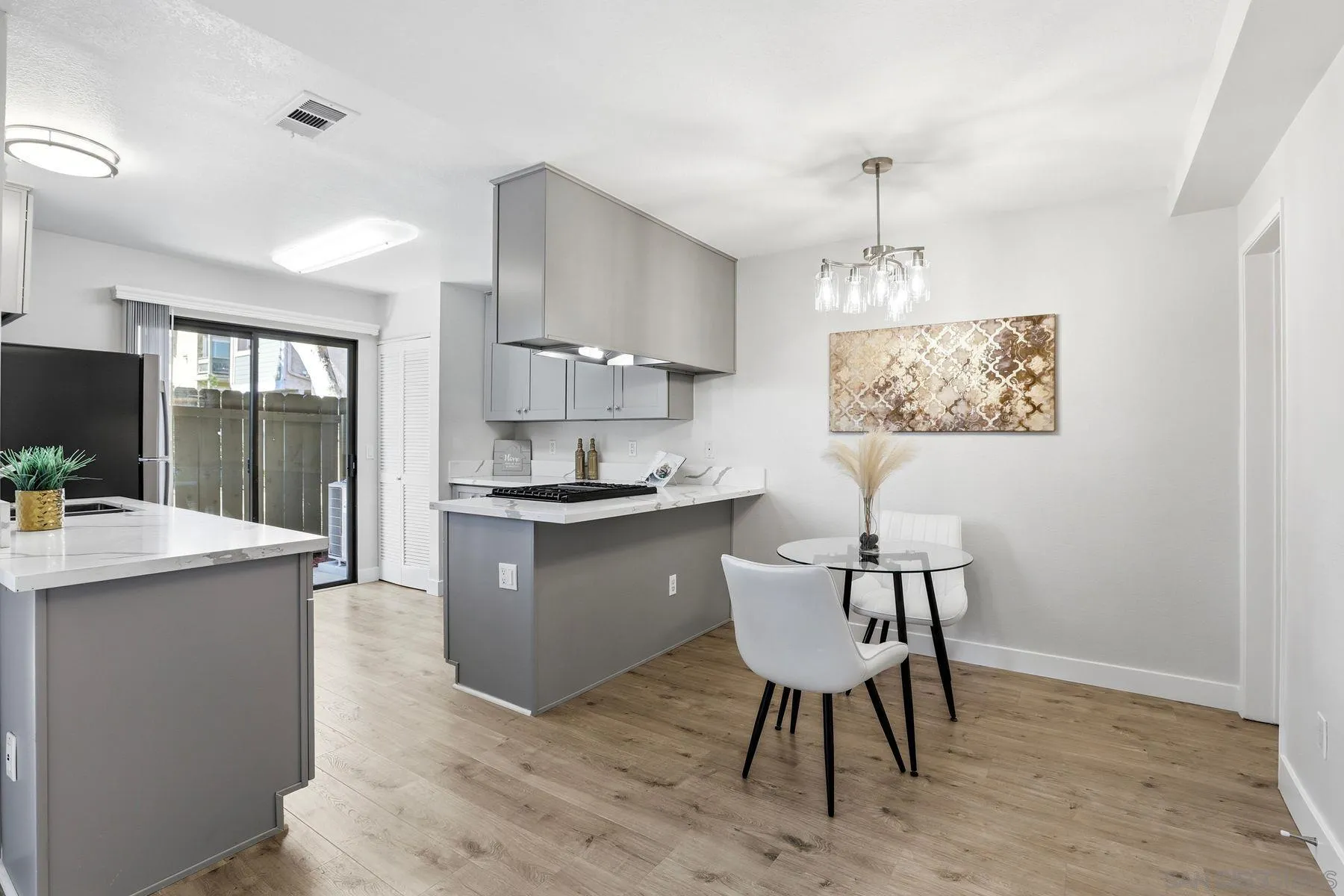 Photo #6: 260005342 Listing: Photo #6