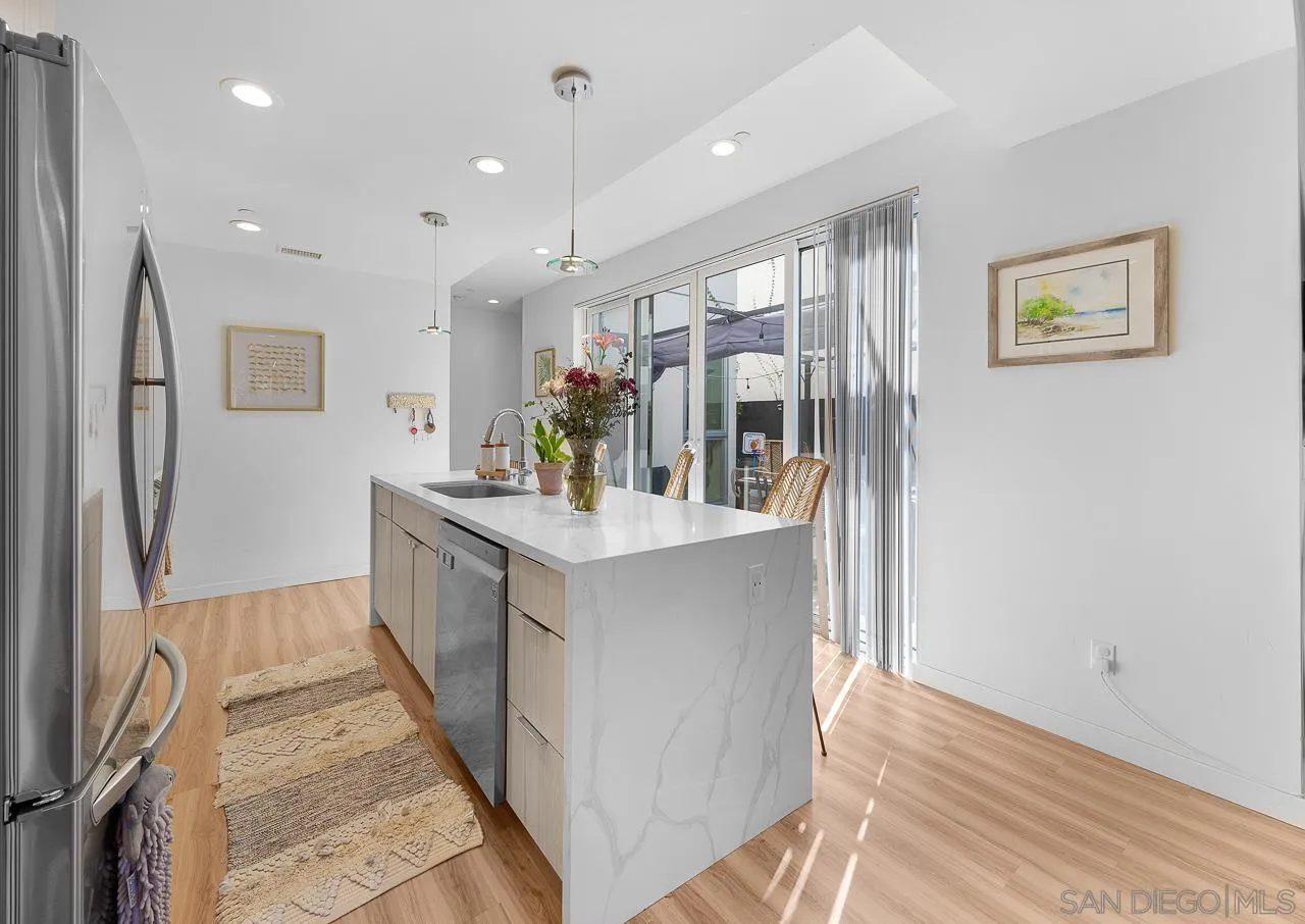 https://cdn.realtyfeed.com/cdn/127/260005343/50b32b196f8a10bd5e19e78bcfb80357.webp