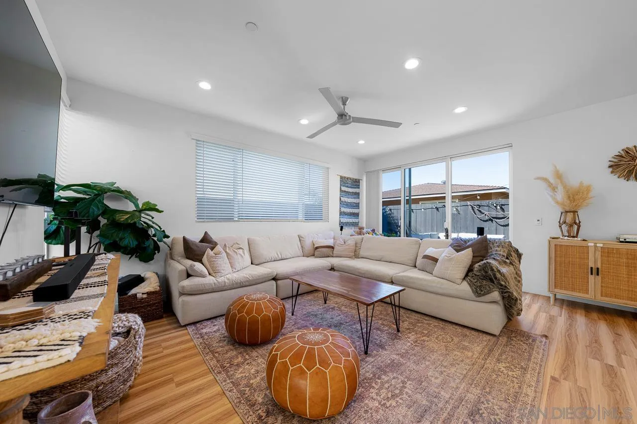 https://cdn.realtyfeed.com/cdn/127/260005343/813b4297a823ae59ff439a404c17ae5d.webp