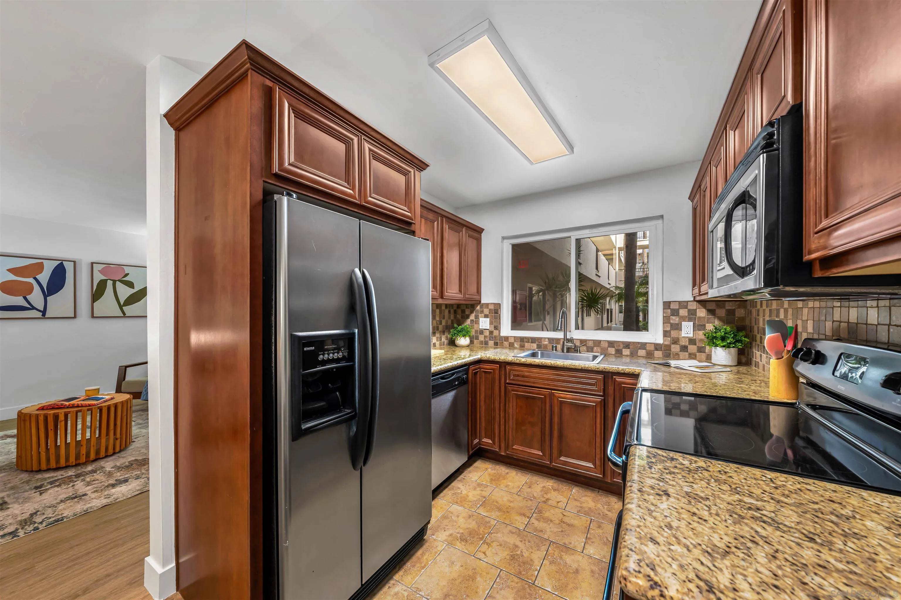 Photo #8: 260005352 Listing: Photo #8