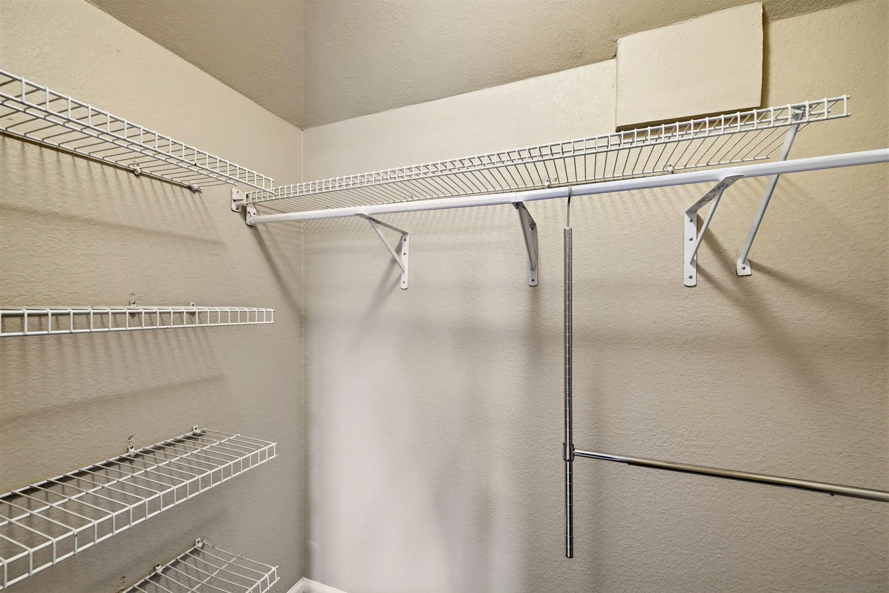 Photo #7: 260005353 Listing: Photo #7