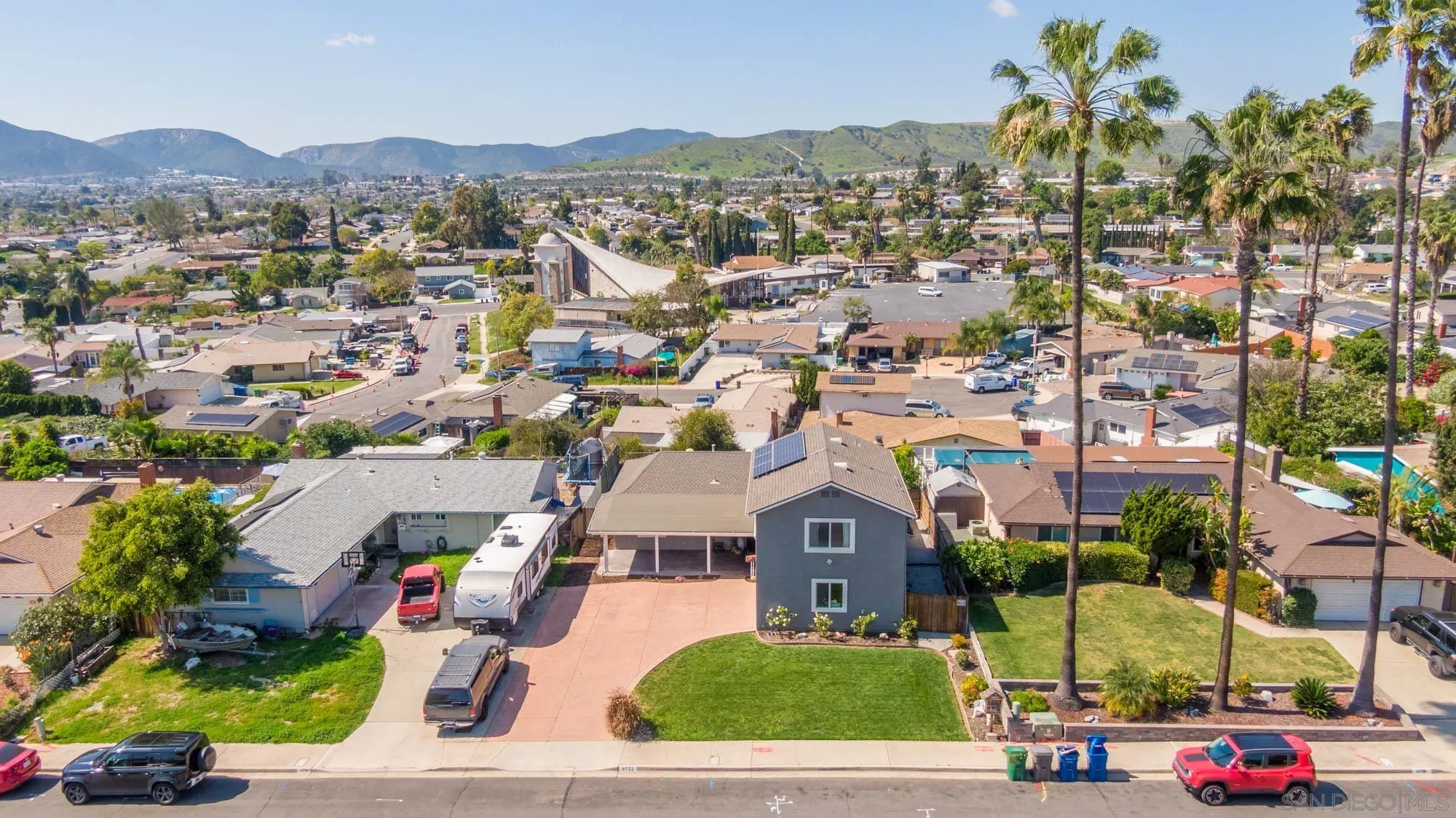 https://cdn.realtyfeed.com/cdn/127/260005355/75cb15b6ef6866fc23a367d270f785ac.webp