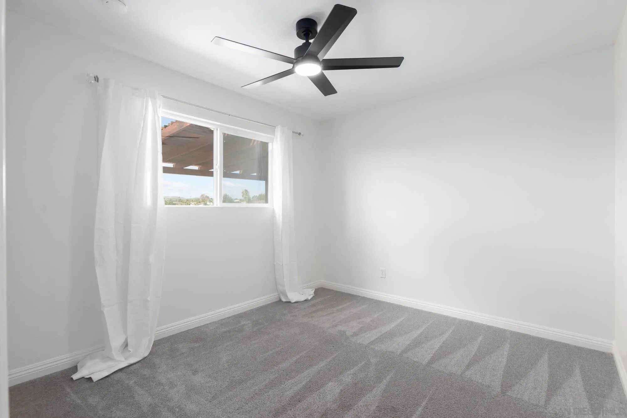 https://cdn.realtyfeed.com/cdn/127/260005355/a7a3c291ed0b0e8f9a08868565a5601e.webp