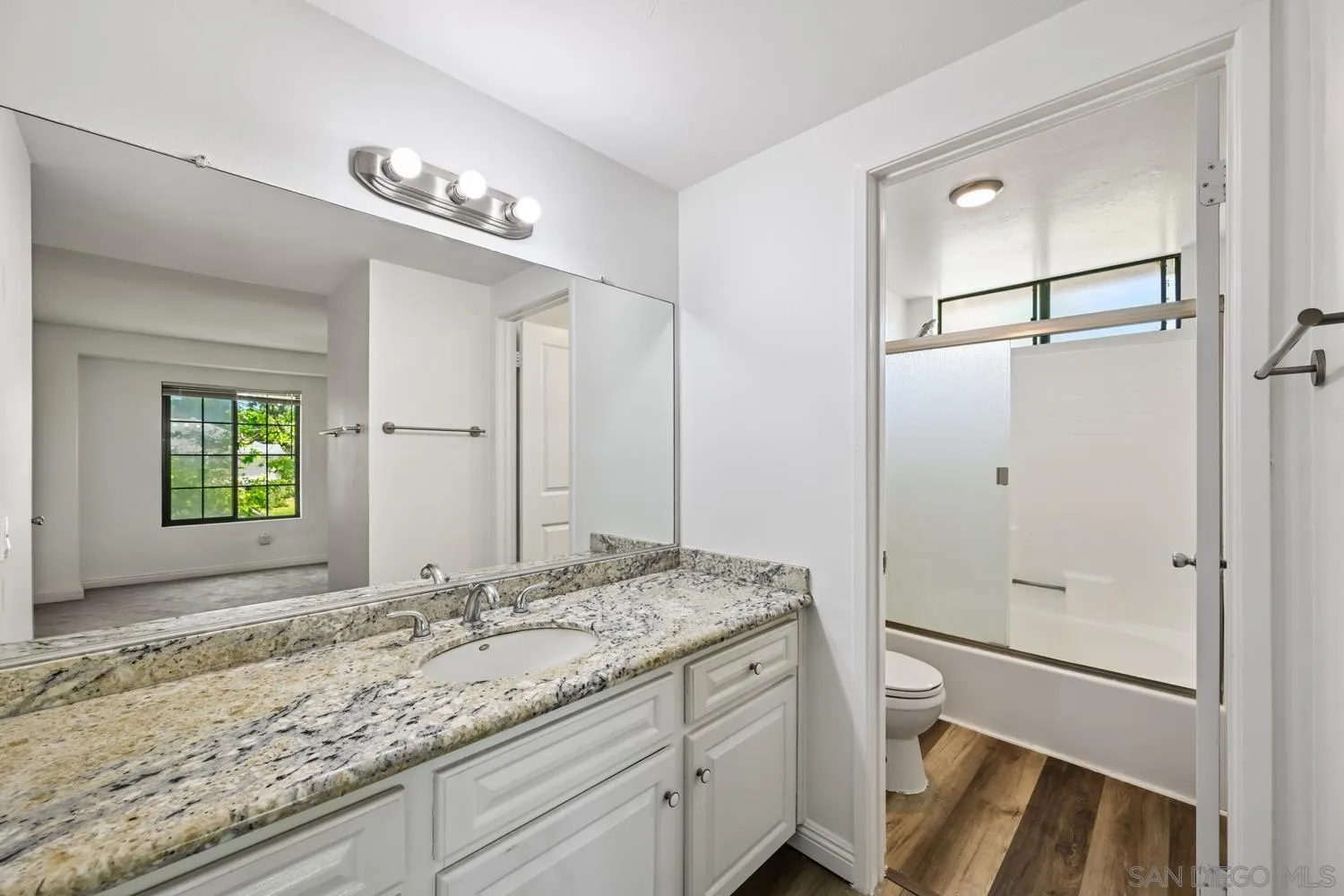 Photo #14: 260005360 Listing: Photo #14