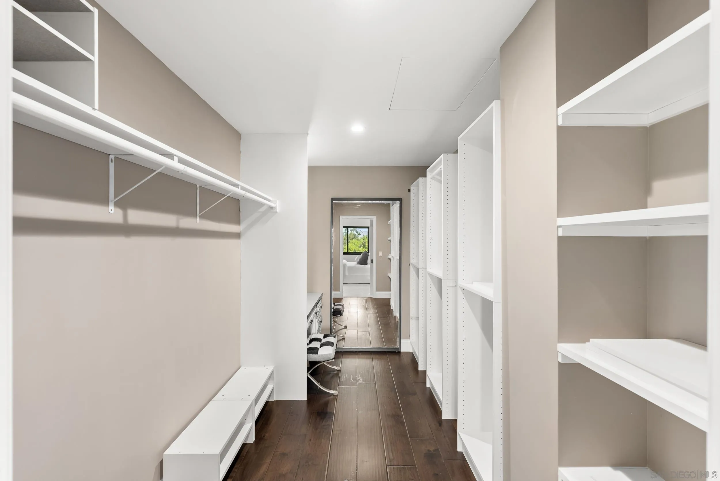 https://cdn.realtyfeed.com/cdn/127/260005362/570caf8b71d0367cb2b40e32370298e3.webp