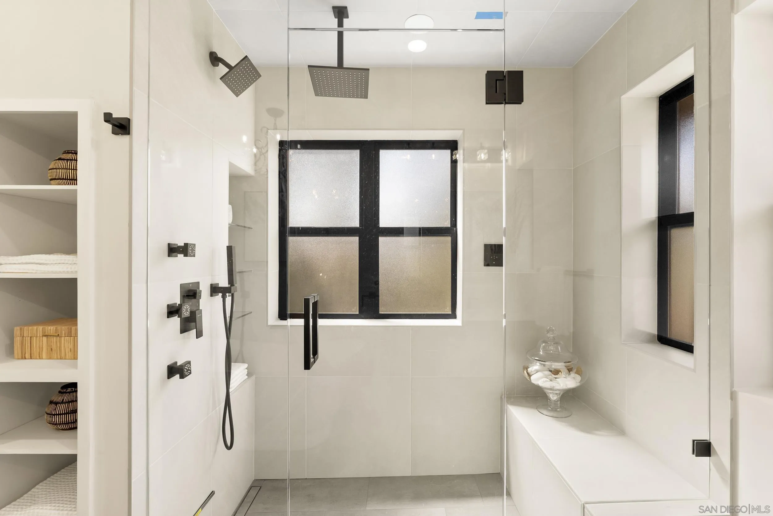 https://cdn.realtyfeed.com/cdn/127/260005362/5e7292a511a73d1ab1a112443c25e588.webp