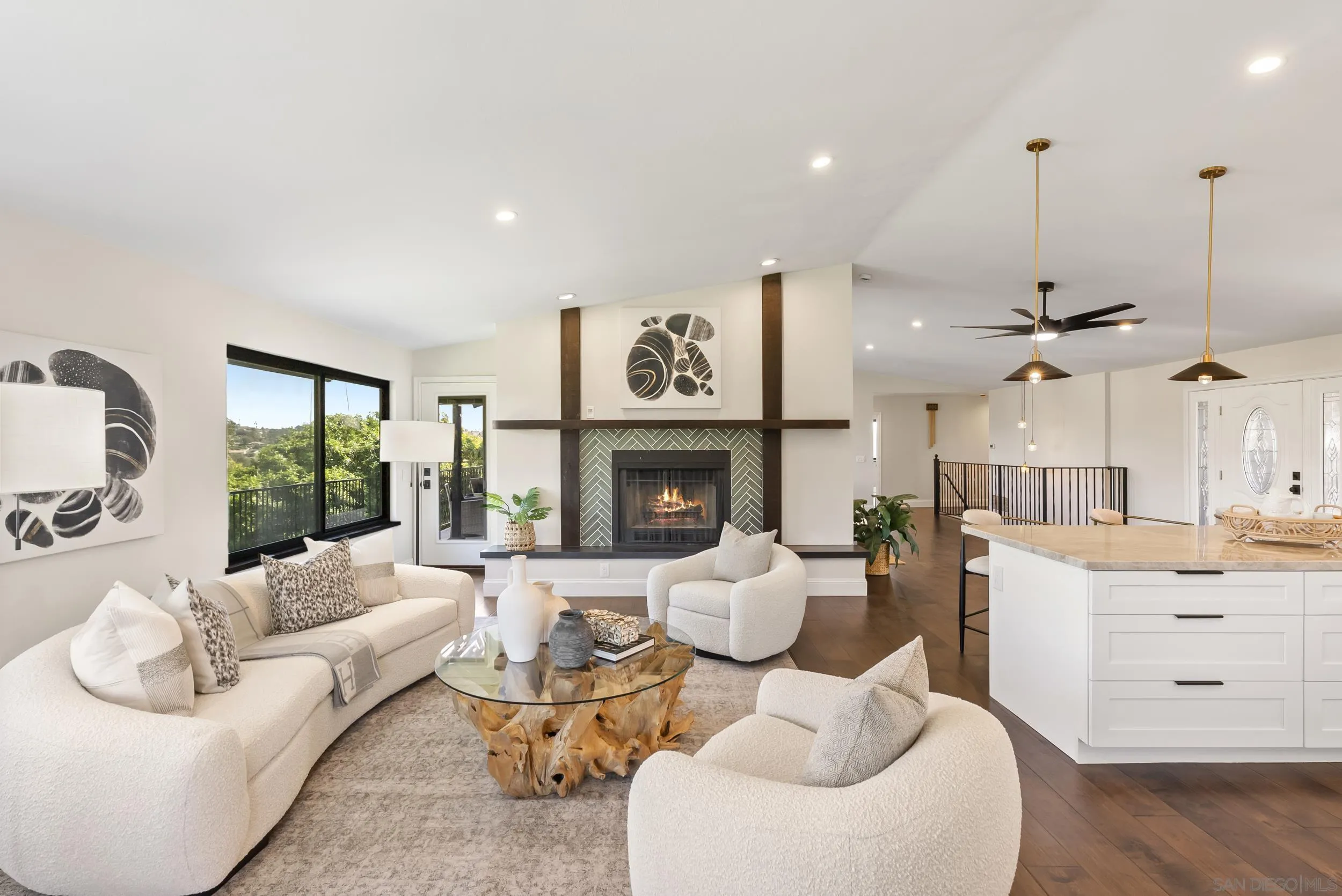 https://cdn.realtyfeed.com/cdn/127/260005362/97f036590160dbcc2451b860354c2d3b.webp