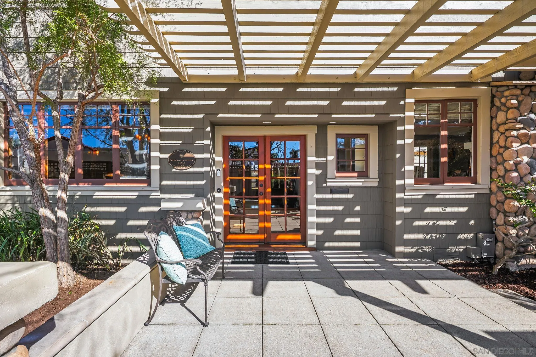 https://cdn.realtyfeed.com/cdn/127/260005365/43be687587c5383c4341873665bcec2b.webp