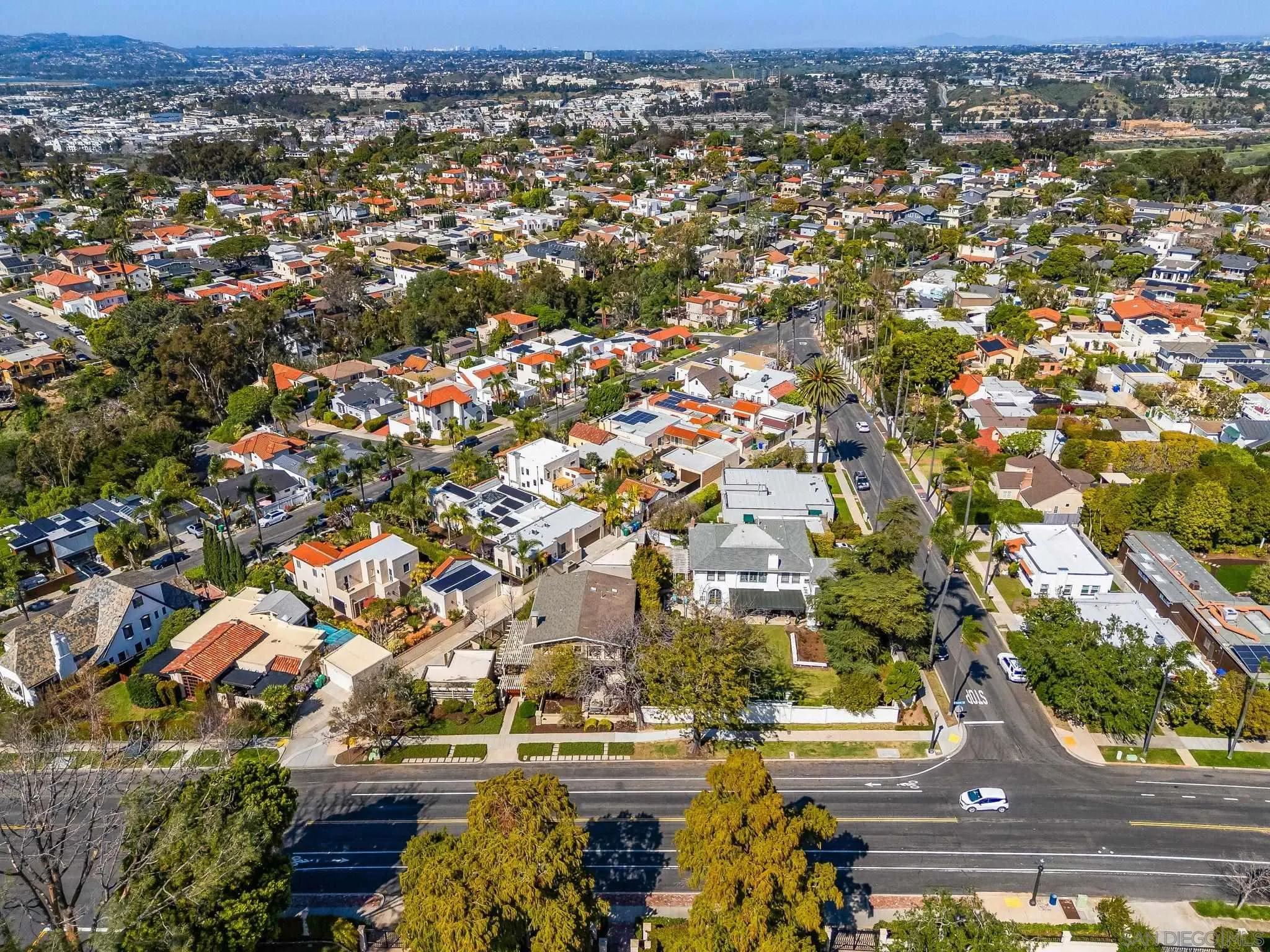 https://cdn.realtyfeed.com/cdn/127/260005365/708183737fbad712acb0d907cc914bee.webp