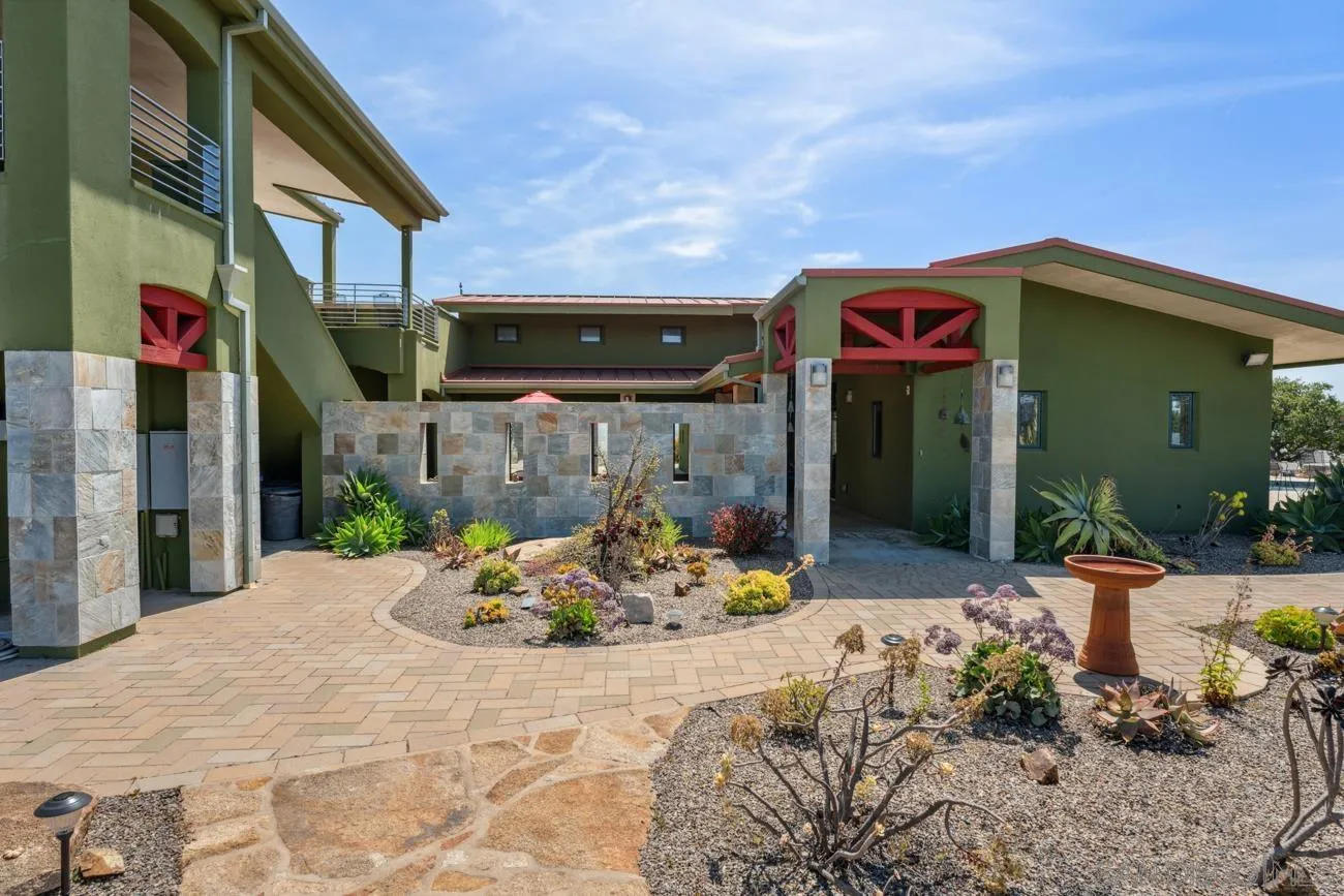 https://cdn.realtyfeed.com/cdn/127/260005368/4cef3092abfec1468800296fb3ac3b80.webp
