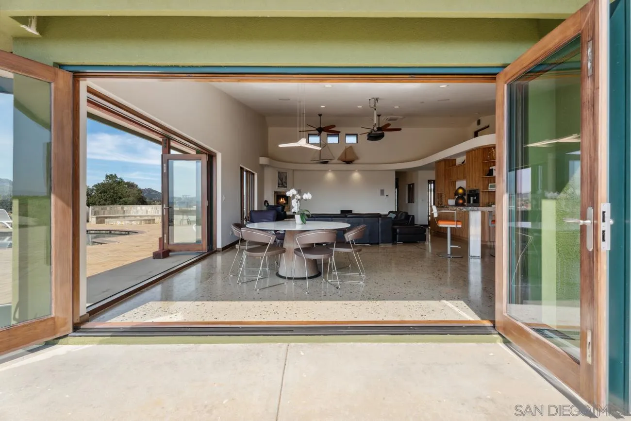 https://cdn.realtyfeed.com/cdn/127/260005368/58b7a6555e047ccf214f5e31bb377a3b.webp