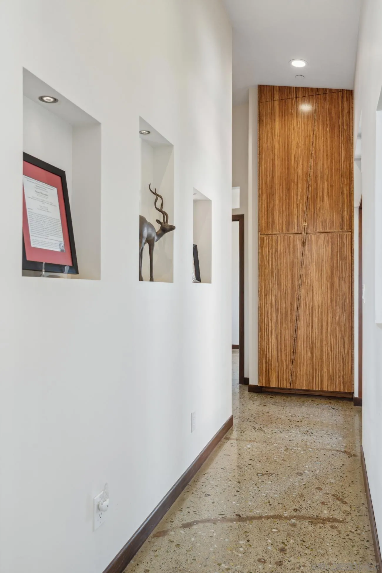 https://cdn.realtyfeed.com/cdn/127/260005368/b4ae72970f25a7c03b361b2590ae9e62.webp