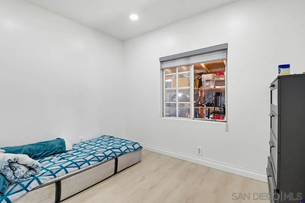https://cdn.realtyfeed.com/cdn/127/260005370/cd070955bad199424f5368773df3da9a.webp