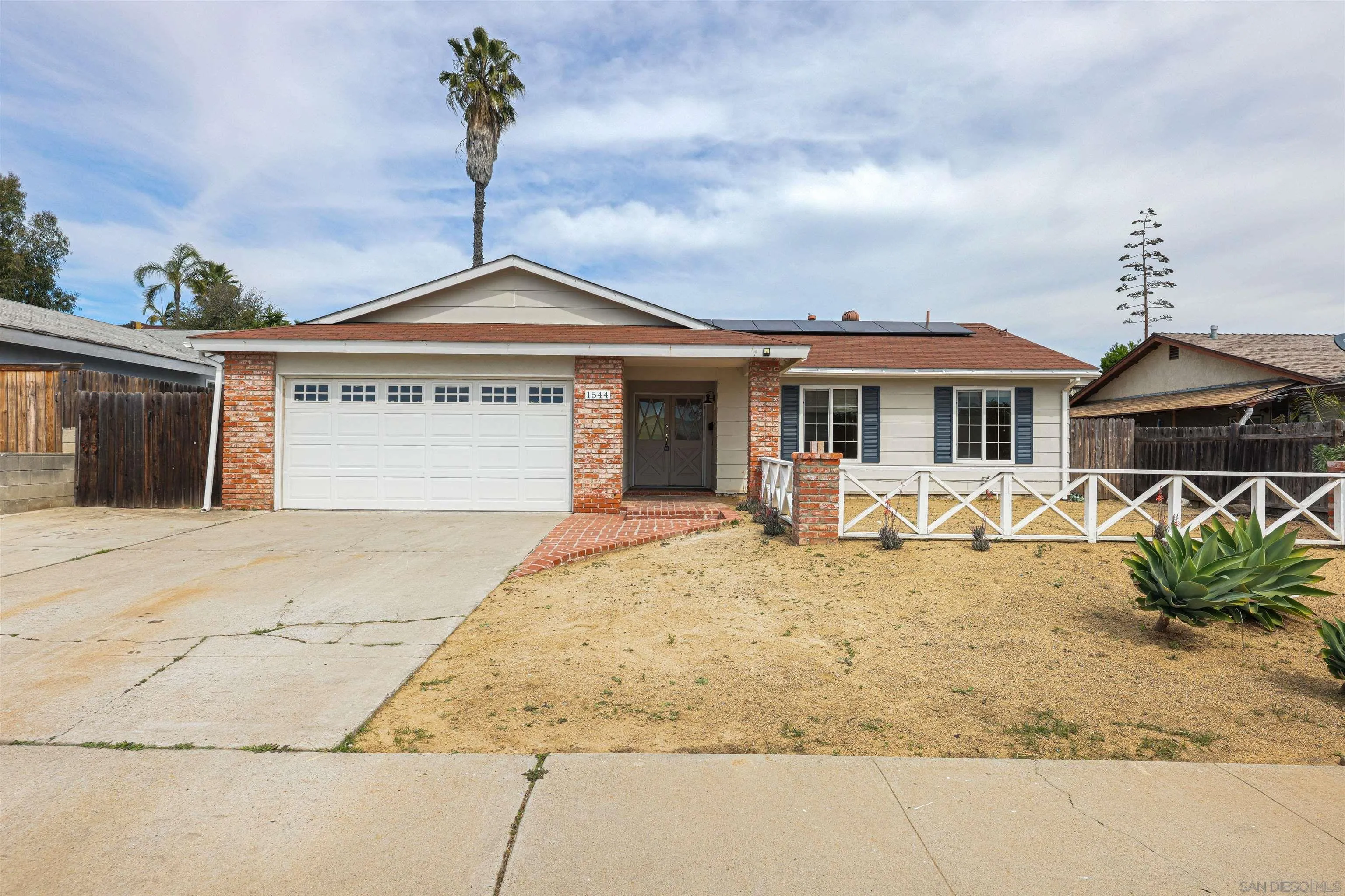 https://cdn.realtyfeed.com/cdn/127/260005375/21f225985a27defebd0f6f1e598148c7.webp
