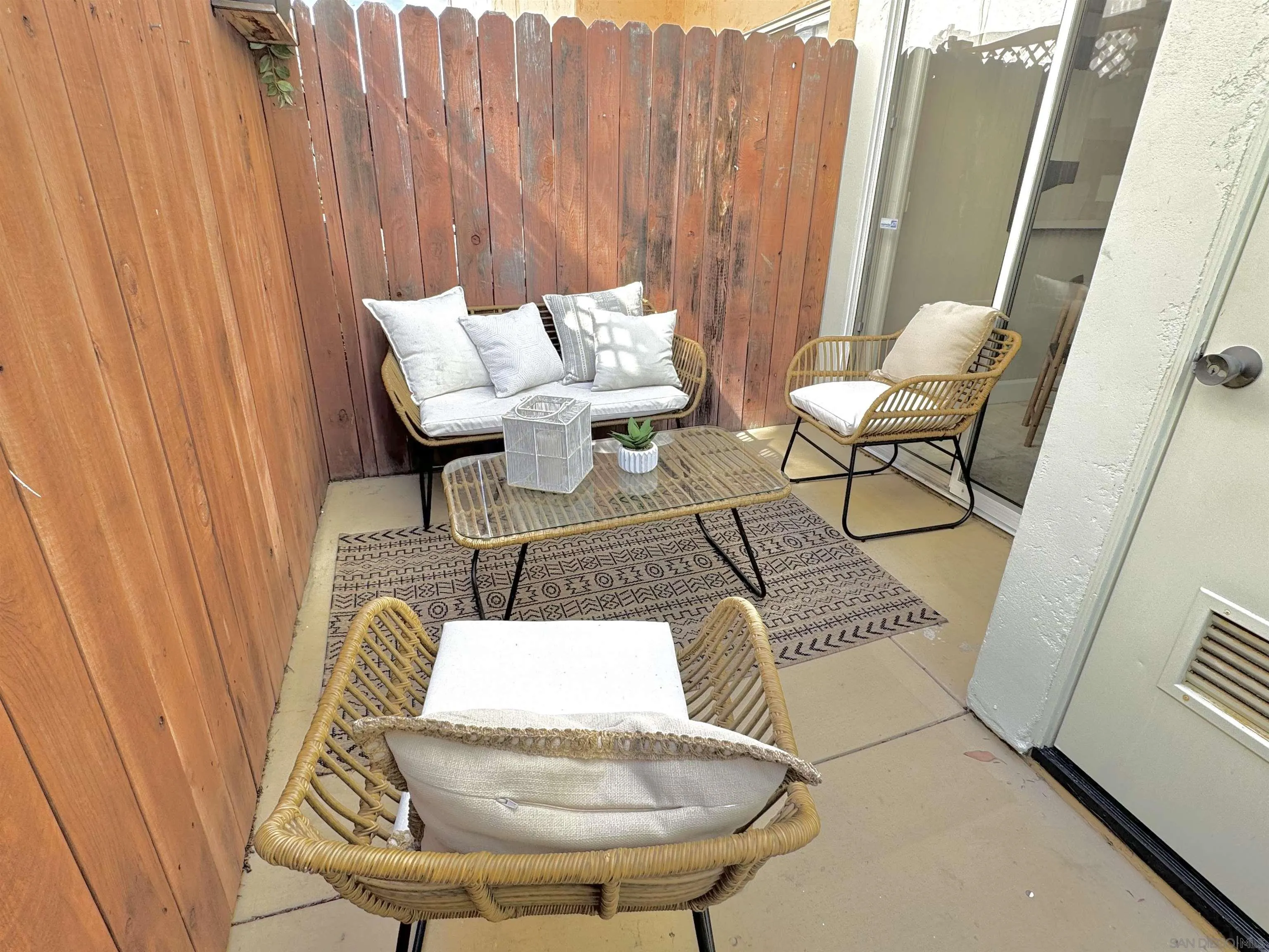 https://cdn.realtyfeed.com/cdn/127/260005380/b31158d65b6aab84a4e8d993b27d4b2e.webp