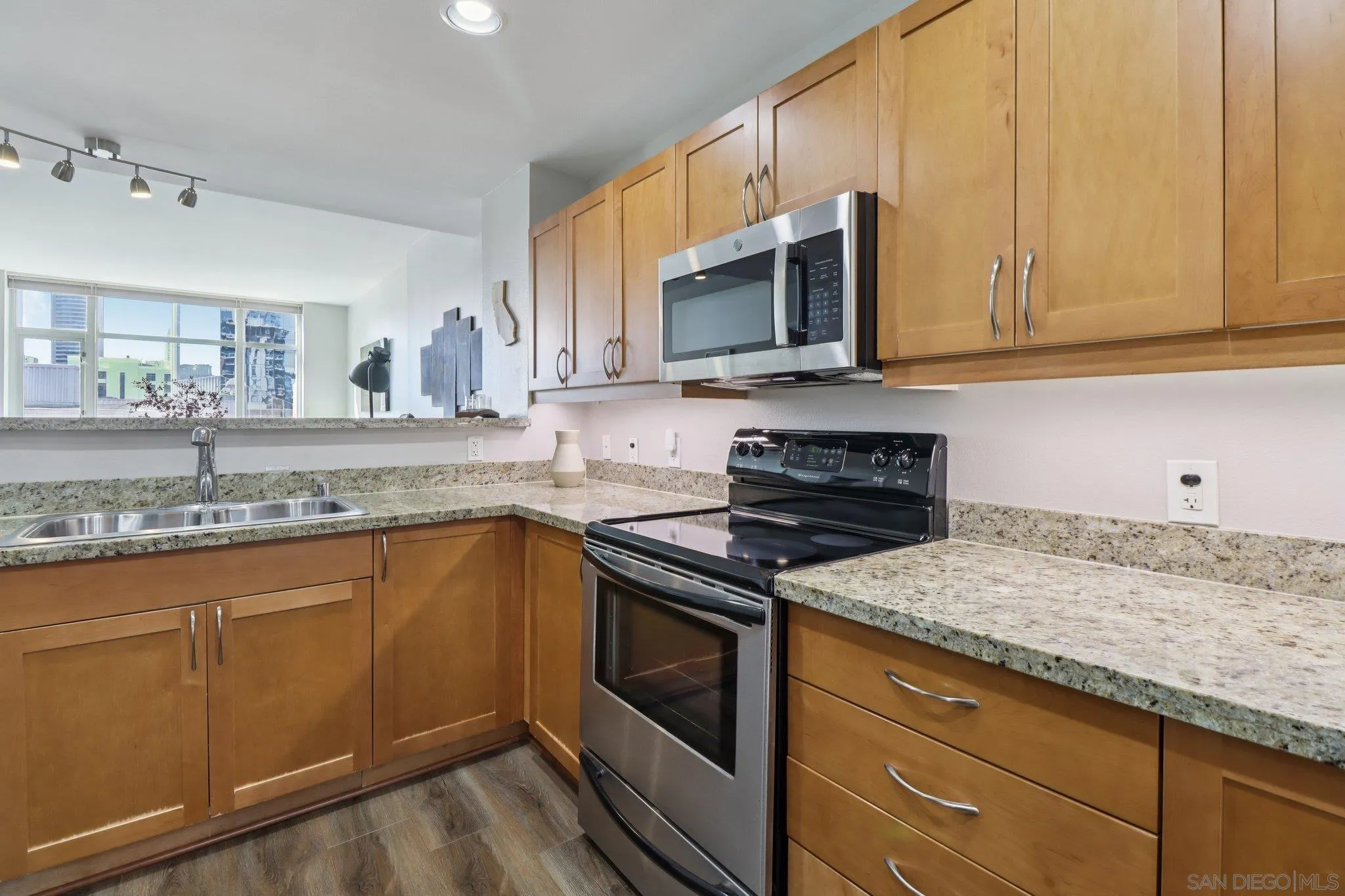 https://cdn.realtyfeed.com/cdn/127/260005381/1022b4f255a5406ff9b984511f3b1142.webp