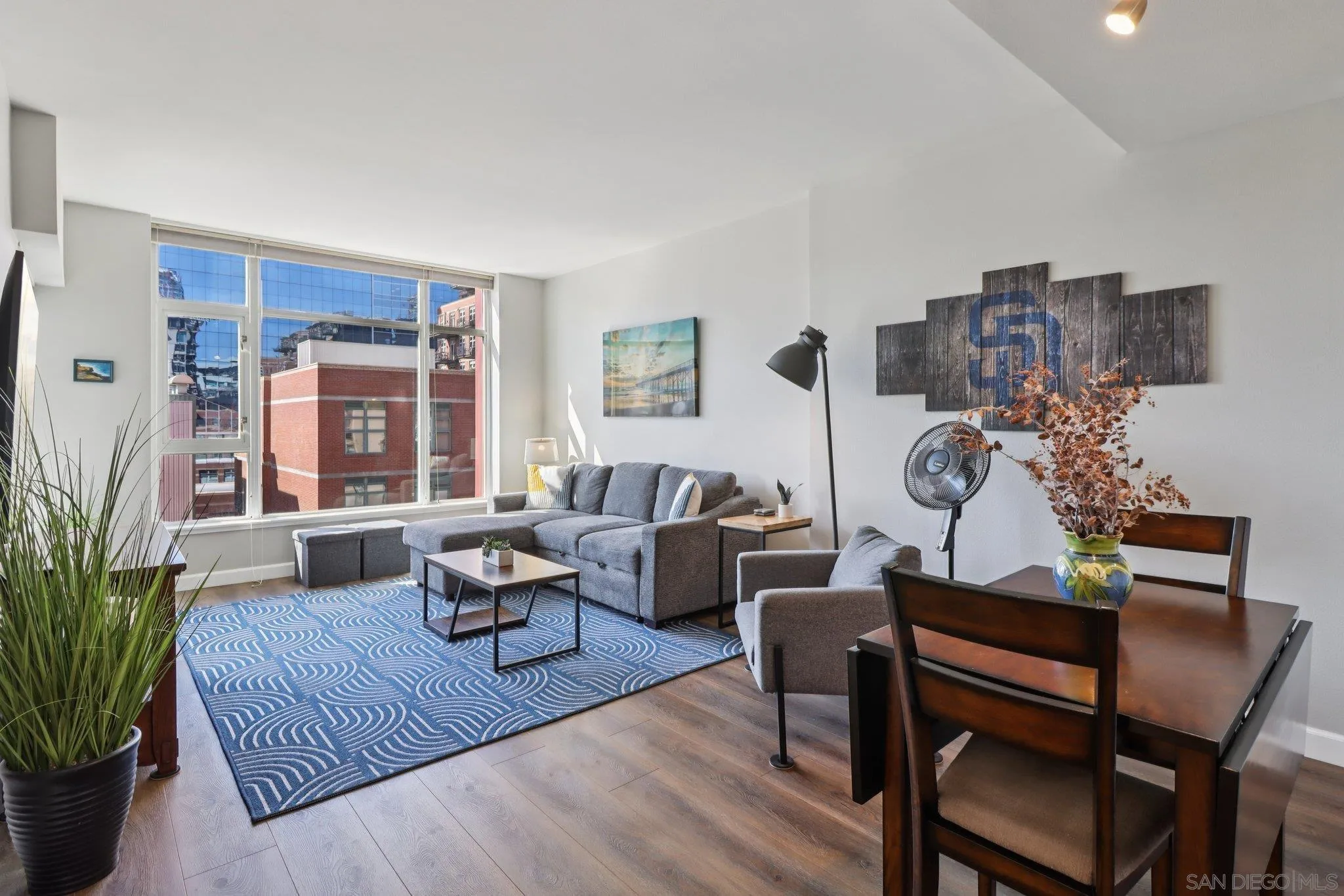 https://cdn.realtyfeed.com/cdn/127/260005381/91e16ec9aac453313de9af98762e778a.webp
