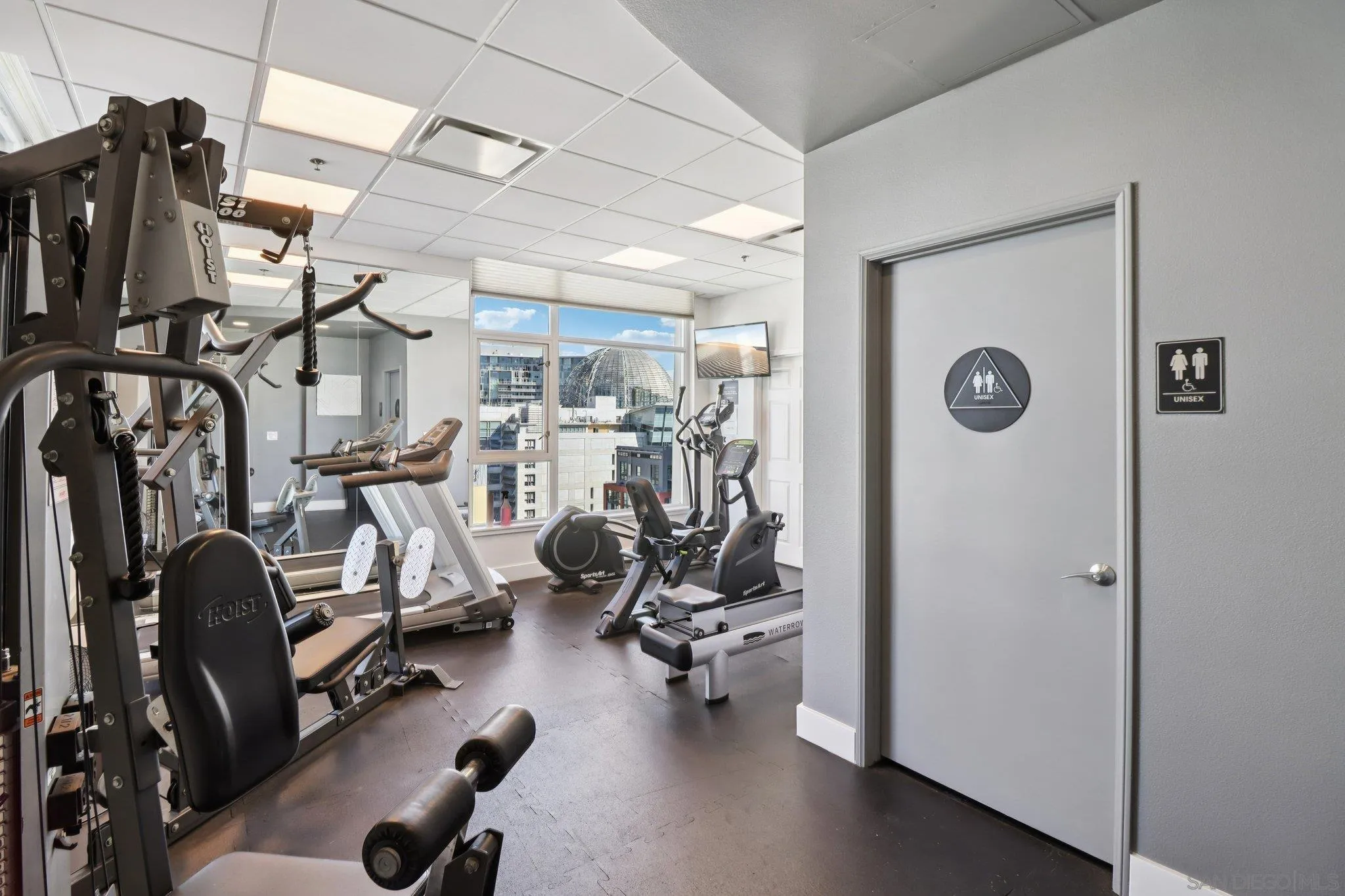 https://cdn.realtyfeed.com/cdn/127/260005381/9f98ef33862a266379474b405bc83cc6.webp